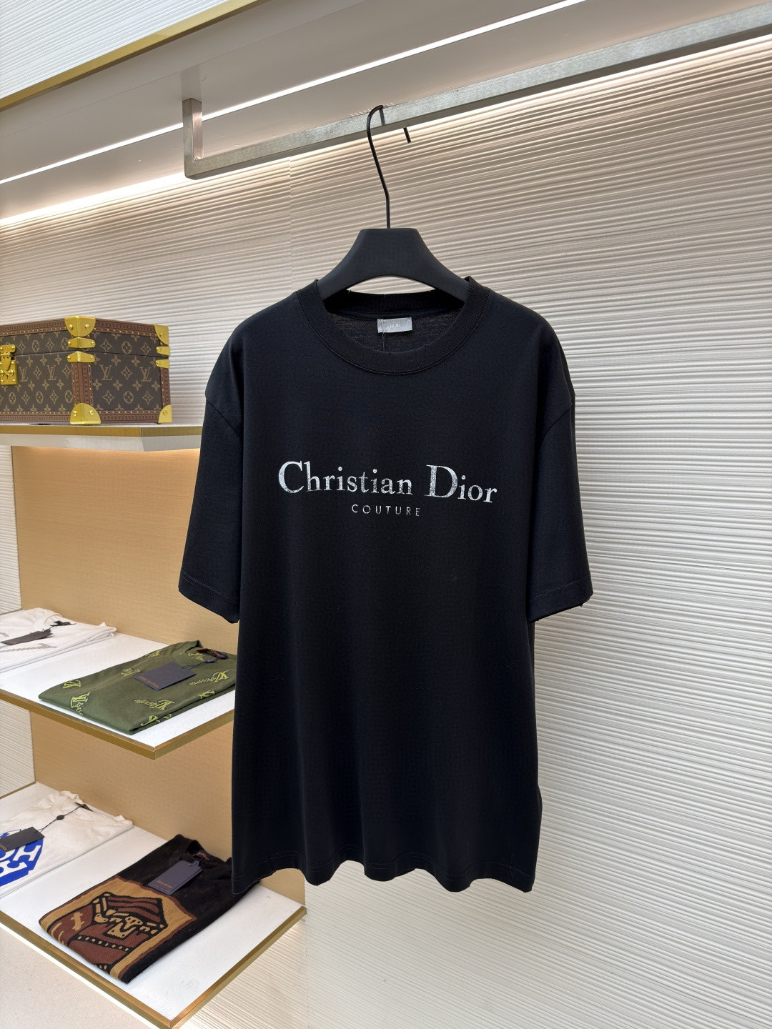 DIOR 迪奥 做旧字母标识印花圆领短袖 T恤 夏季 白色 黑色 A0 593J696X0677-C085