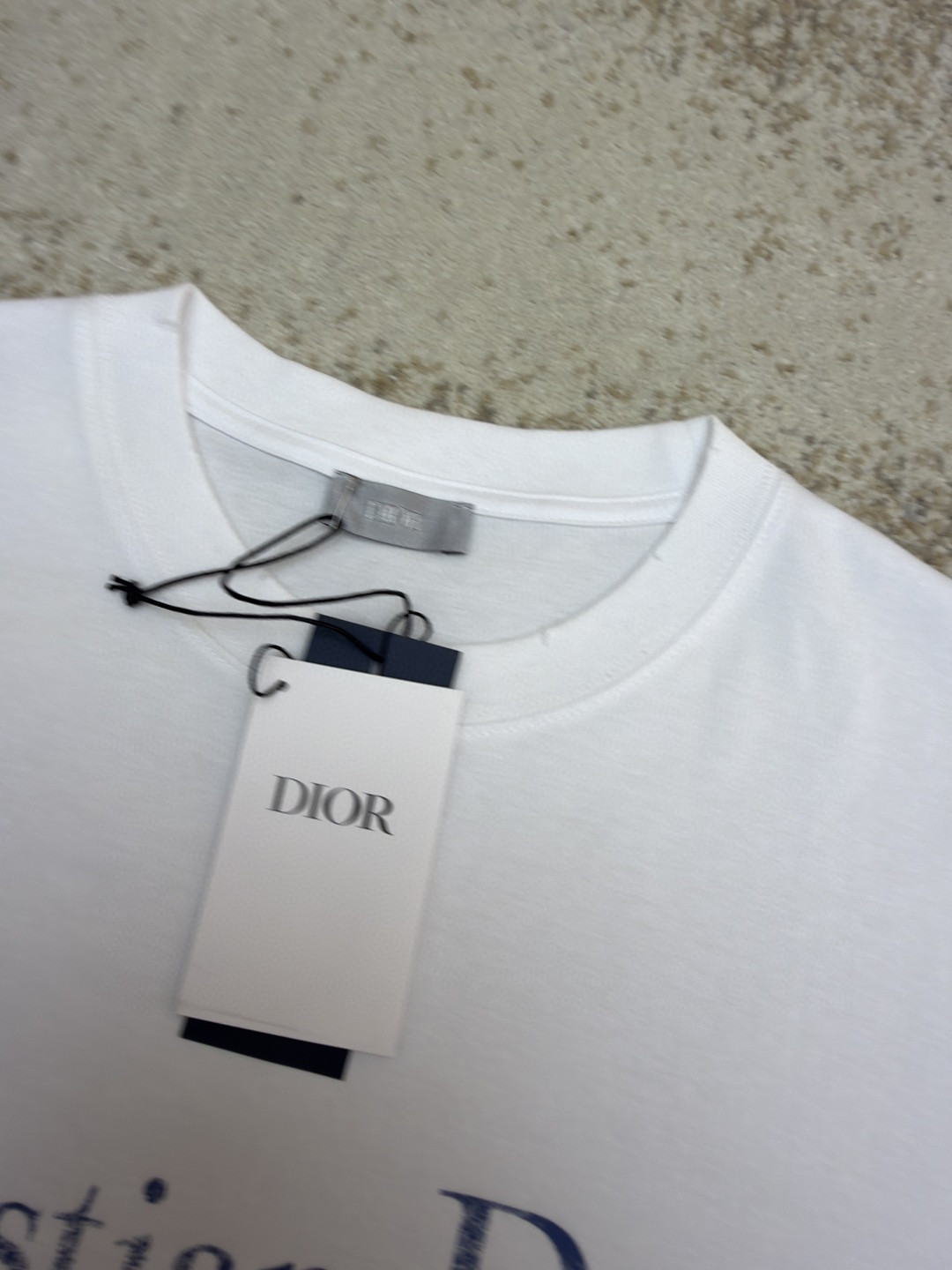 DIOR 迪奥 做旧字母标识印花圆领短袖 T恤 夏季 白色 黑色 A0 593J696X0677-C085