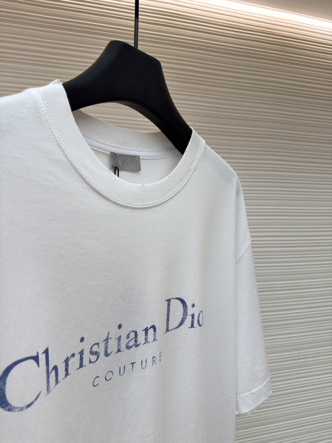 DIOR 迪奥 做旧字母标识印花圆领短袖 T恤 夏季 白色 黑色 A0 593J696X0677-C085