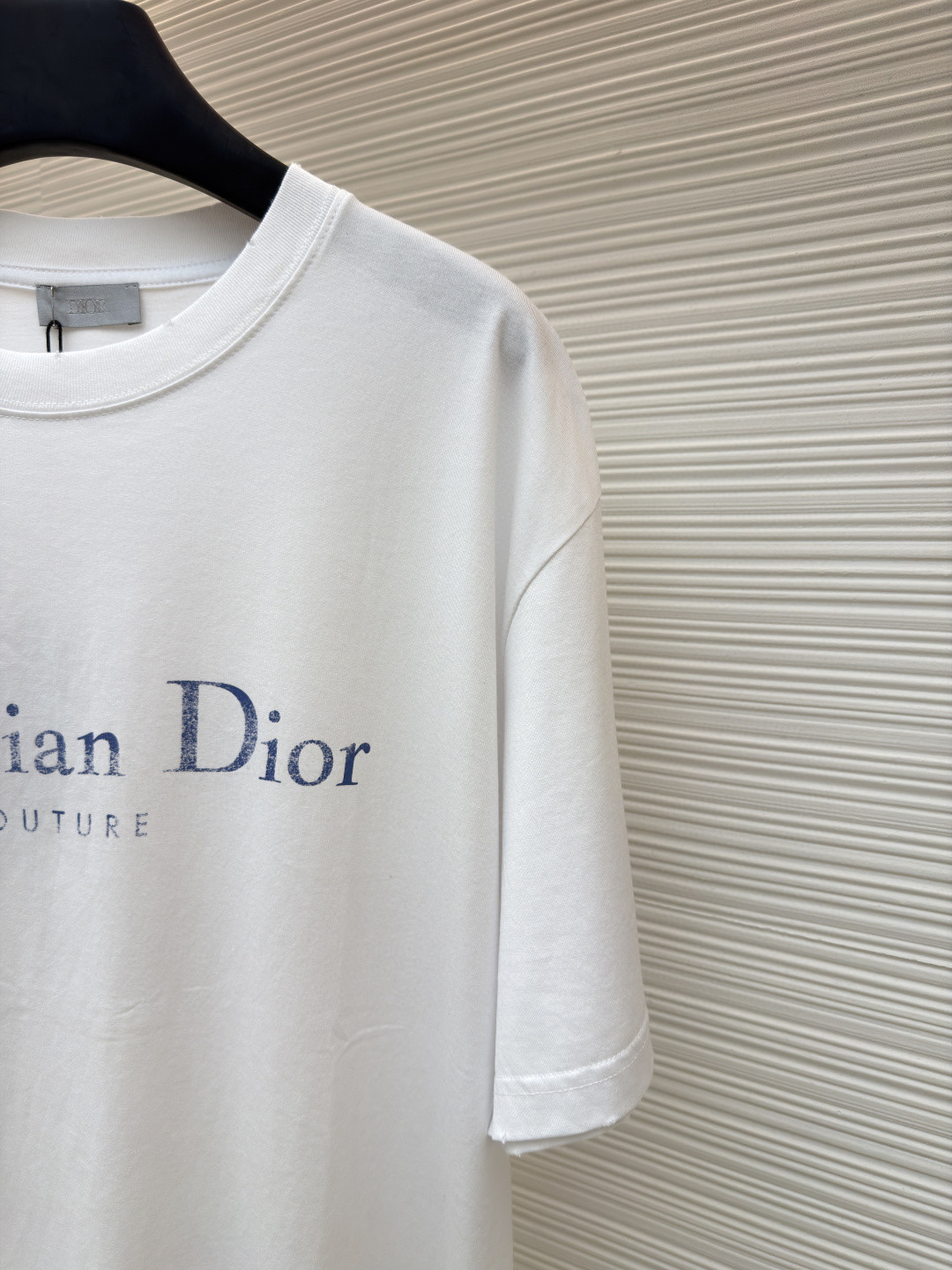 DIOR 迪奥 做旧字母标识印花圆领短袖 T恤 夏季 白色 黑色 A0 593J696X0677-C085