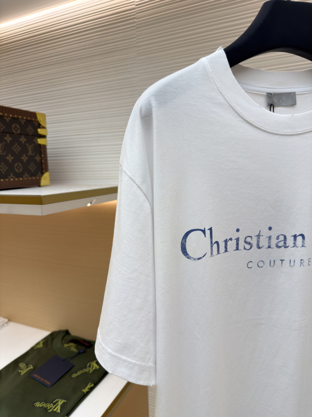 DIOR 迪奥 做旧字母标识印花圆领短袖 T恤 夏季 白色 黑色 A0 593J696X0677-C085