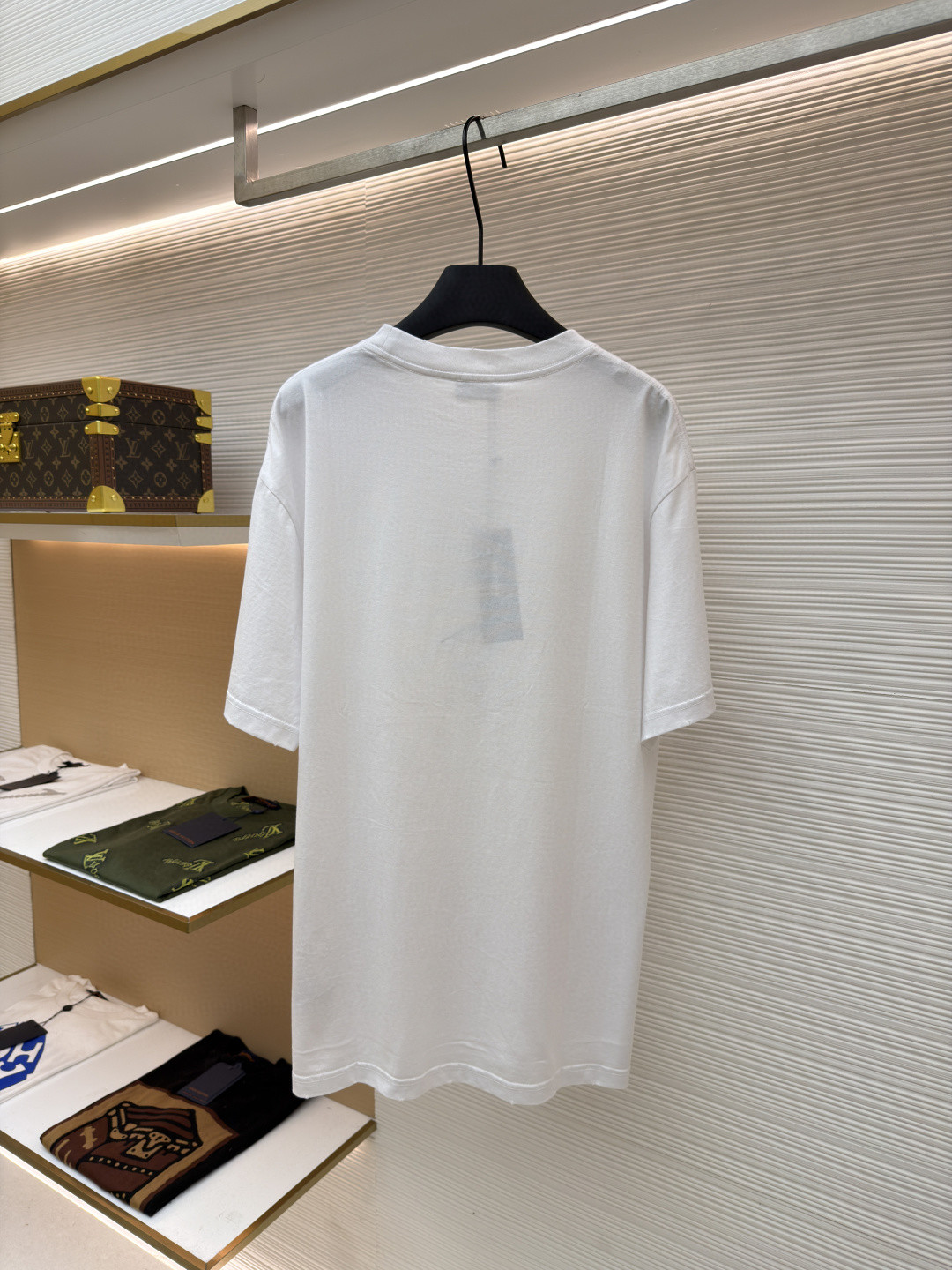 DIOR 迪奥 做旧字母标识印花圆领短袖 T恤 夏季 白色 黑色 A0 593J696X0677-C085