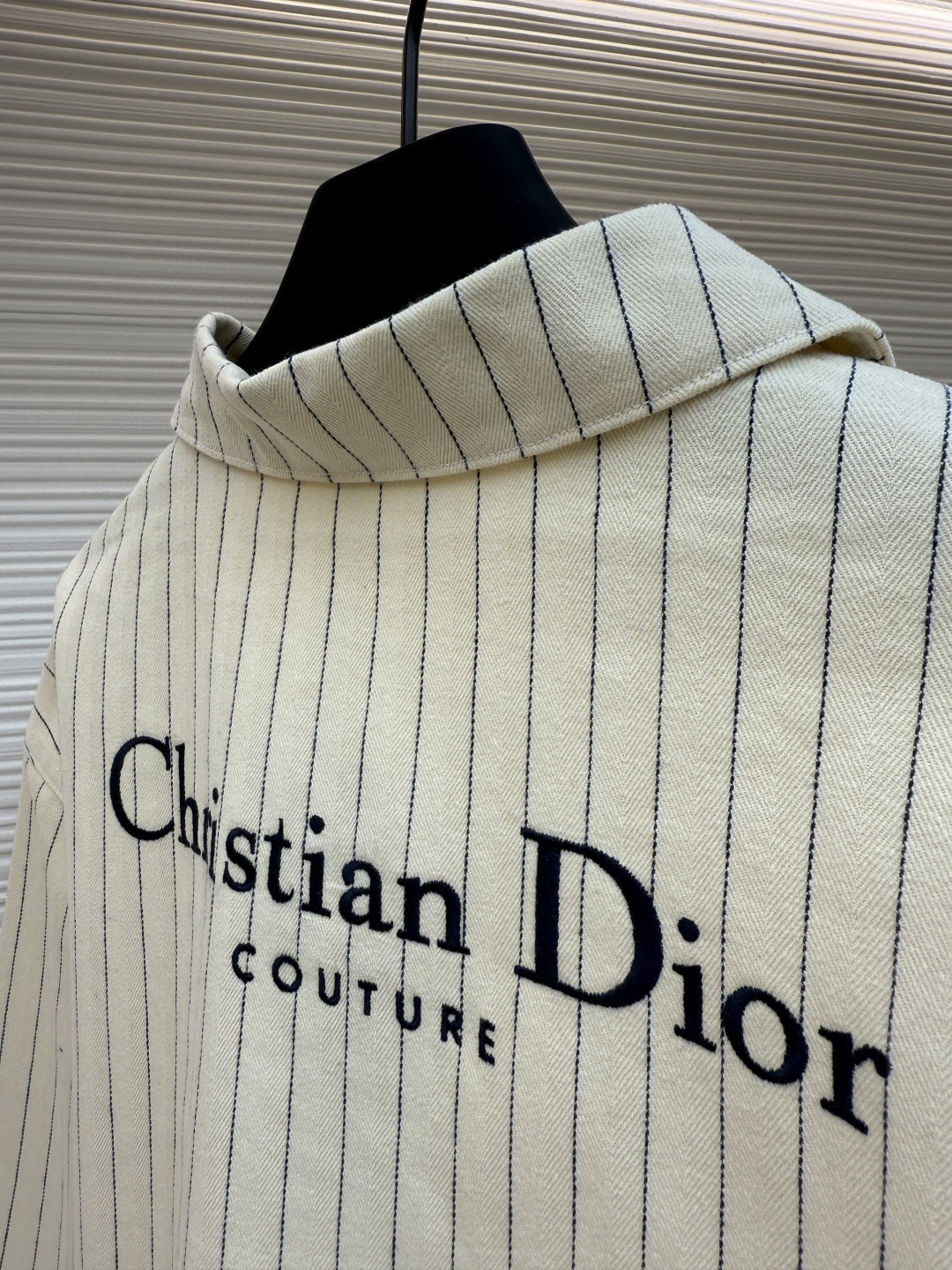 DIOR 迪奥 条纹刺绣衬衫夹克 外套 长袖 米白色 B5 033D490J318X-C085