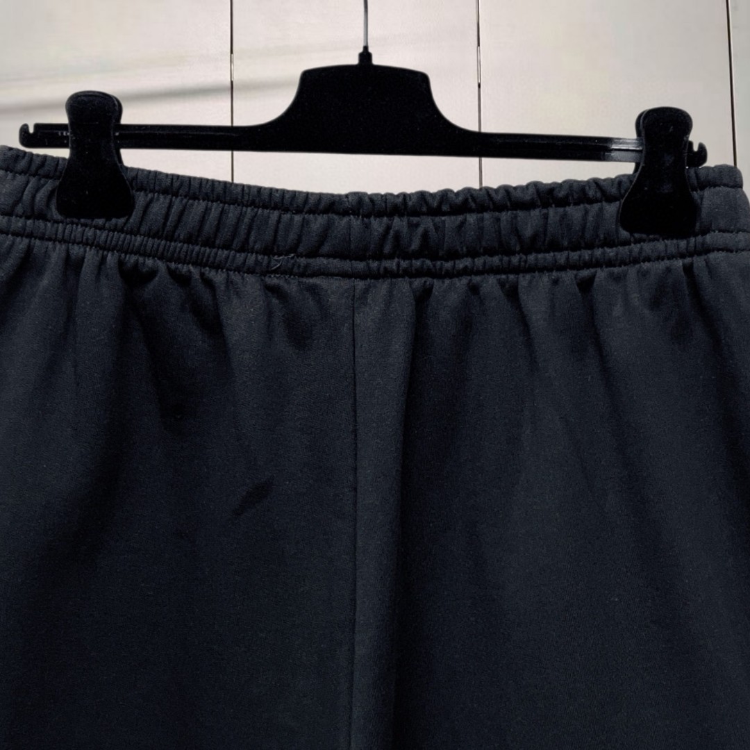 Balenciaga 巴黎世家 字母logo侧面印花短裤 运动裤 休闲裤 裤子 黑色 A0 826385TUVS81000
