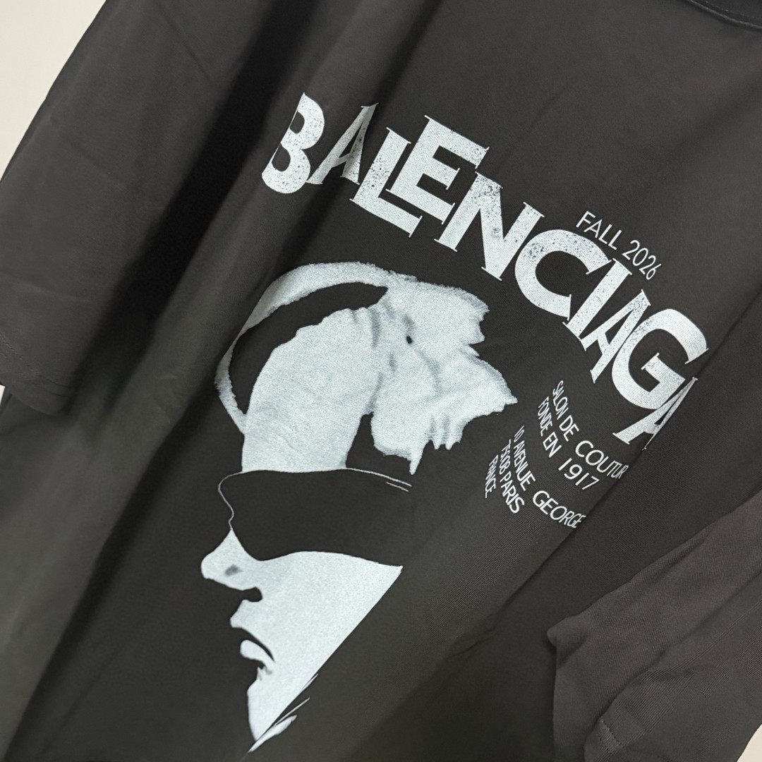 Balenciaga 巴黎世家 人像印花圆领短袖 T恤 圆领 夏季 黑色 紫色 A0 871733TUVO55100