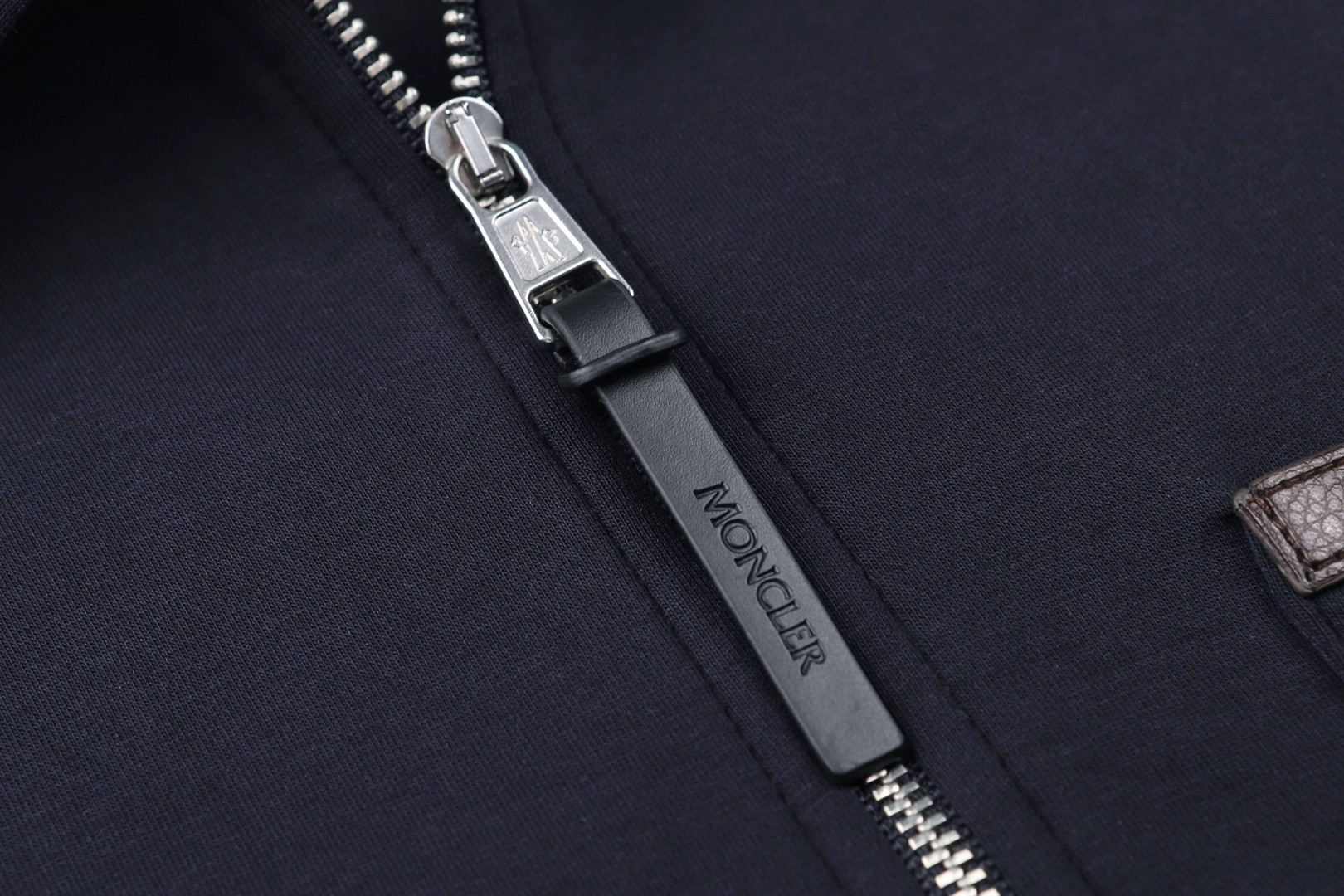 Moncler 蒙口 皮革标识半拉链卫衣 秋冬 外套 蓝色 B0 L10918G0002589B5F779