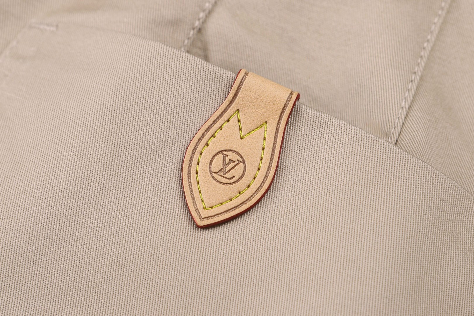 LOUIS VUITTON 路易威登 皮革标识丝绵绉绸休闲裤 长裤 裤子 灰绿色 杏色 蓝色 B5 