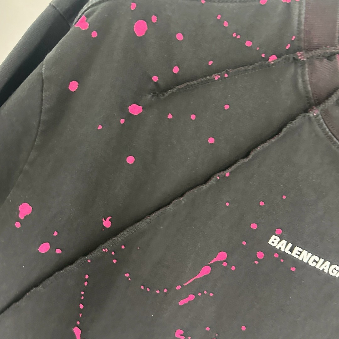 Balenciaga 巴黎世家 古废土风前后刺绣字母拼接圆领短袖 T恤 圆领 夏季 黑色 A0 