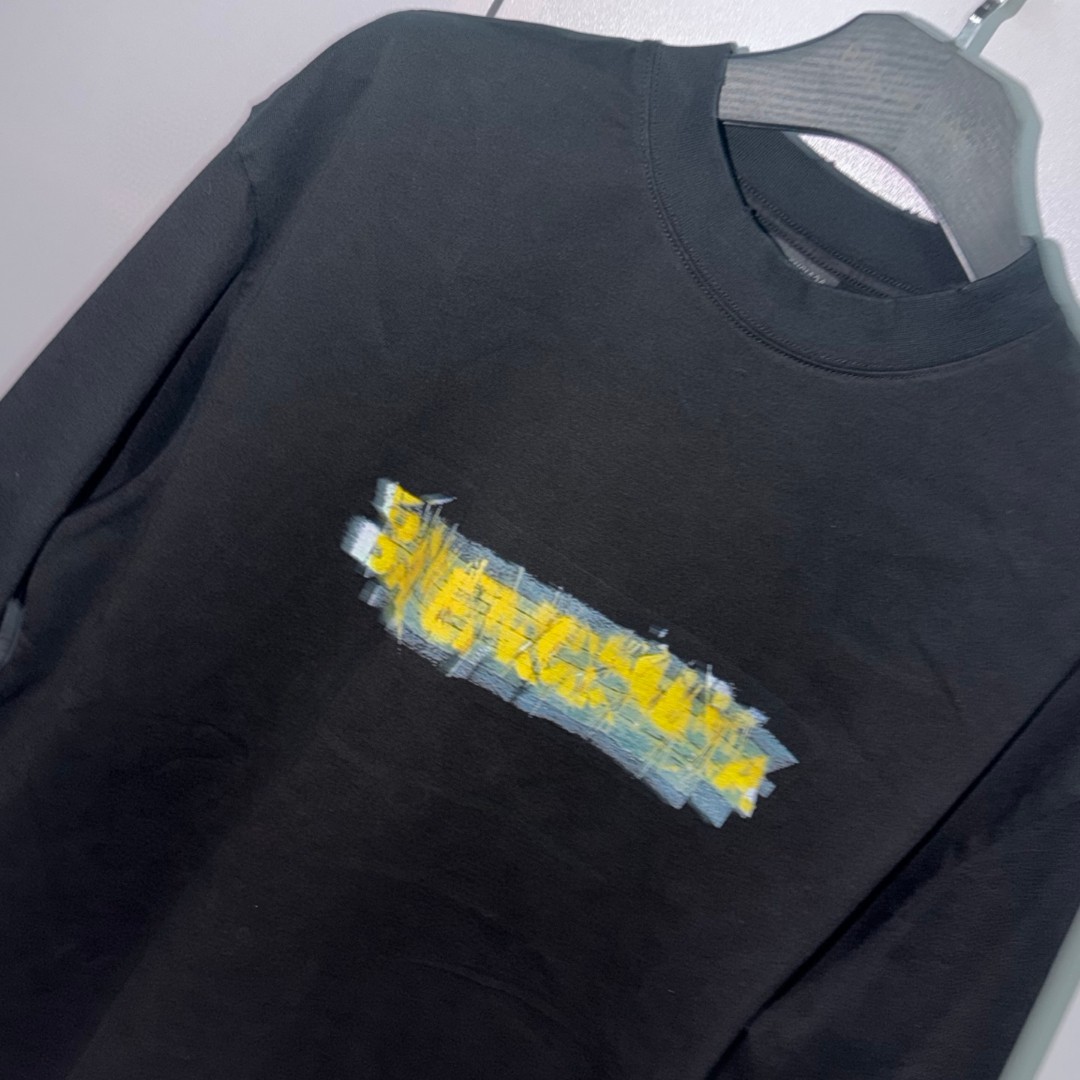 Balenciaga 巴黎世家 凌乱喷雾字母拼接圆领短袖 T恤 圆领 夏季 黑色 A0 764235TUVI61000