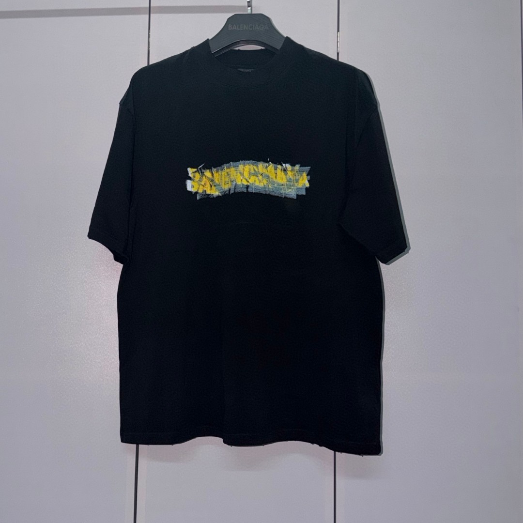 Balenciaga 巴黎世家 凌乱喷雾字母拼接圆领短袖 T恤 圆领 夏季 黑色 A0 764235TUVI61000