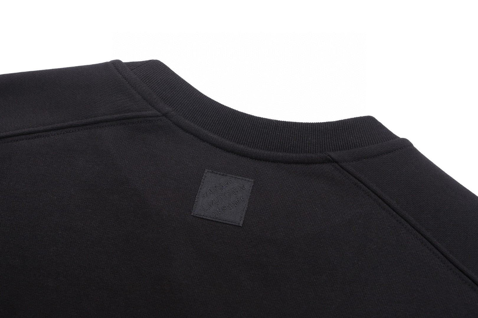 LOUIS VUITTON 路易威登 胸前拉链口袋标识运动卫衣 长袖 外套 黑色 B0 1AJRB3
