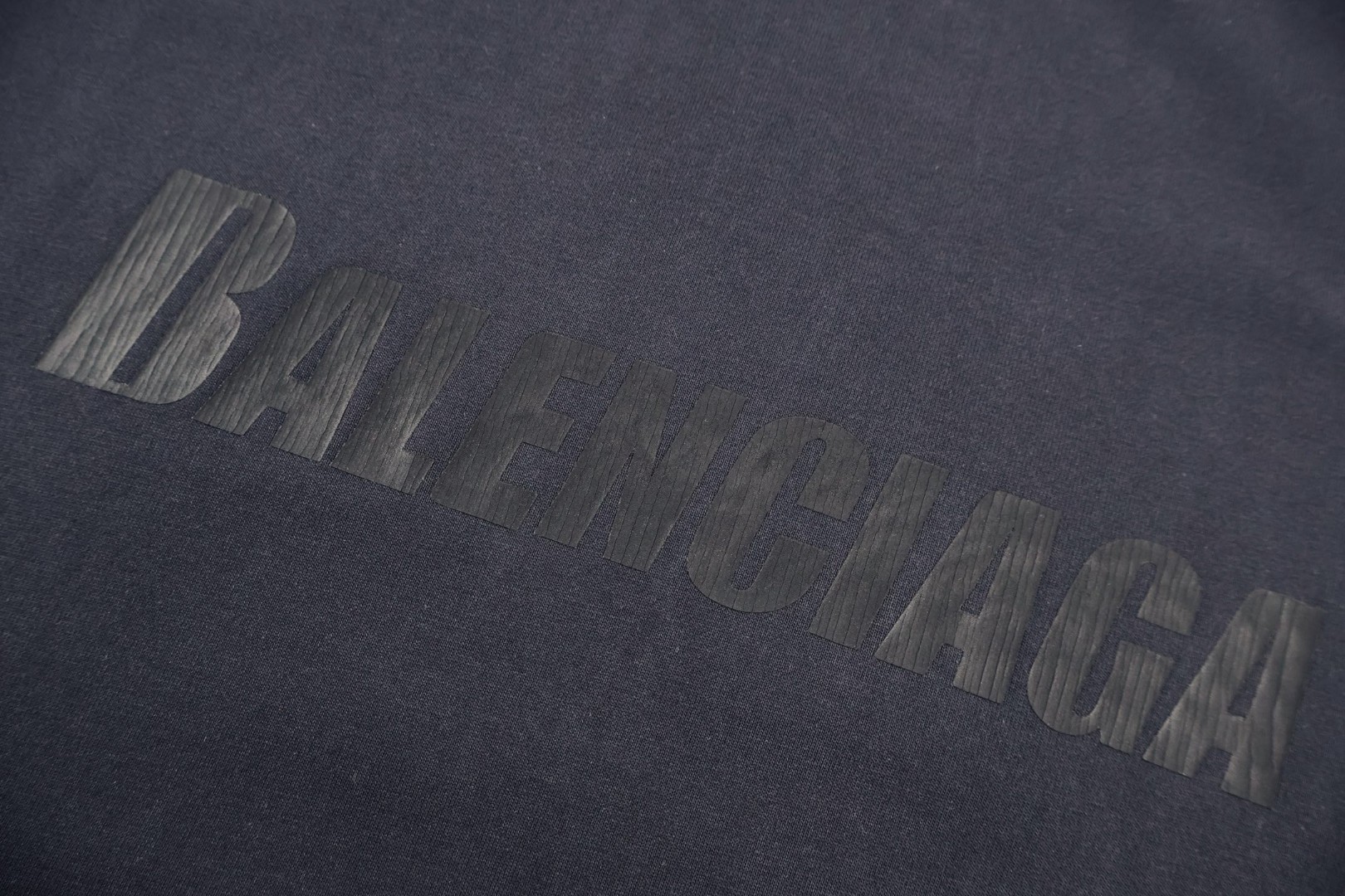 Balenciaga 巴黎世家 裂纹黑印花圆领短袖 T恤 圆领 夏季 A0 