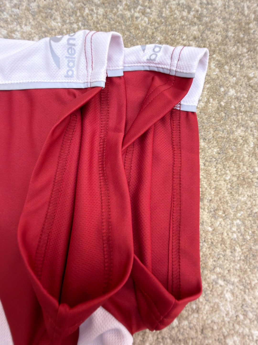 Balenciaga 巴黎世家 酒红撞白拼接皇冠B刺绣足球短袖 球衣 T恤 红色 A2 A003GLTUVZ71000