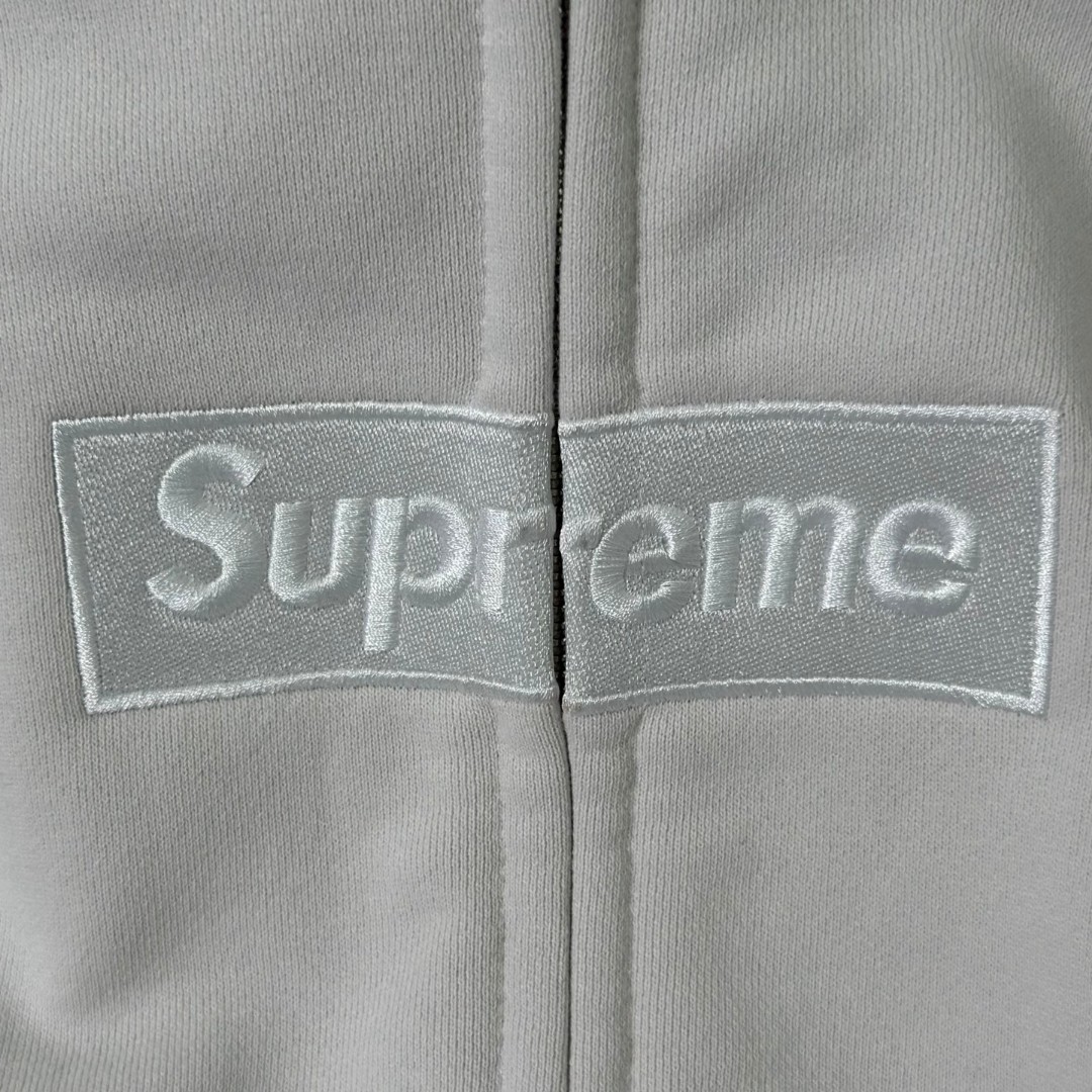 Supreme MM6 Maison Margiela 联名款 Box Logo Zip Up Hooded Sw泼墨刺绣拉链连帽卫衣 帽衫 外套 男女同款 蓝色 白色 黑色 SUP-SS26-100