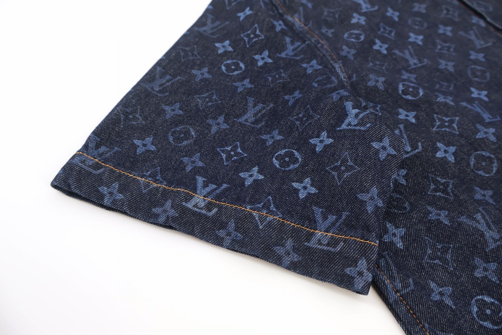 LOUIS VUITTON 路易威登 LV 满印提花牛仔衬衫 短袖 牛仔衣 外套 蓝色 B0 1AK7C7
