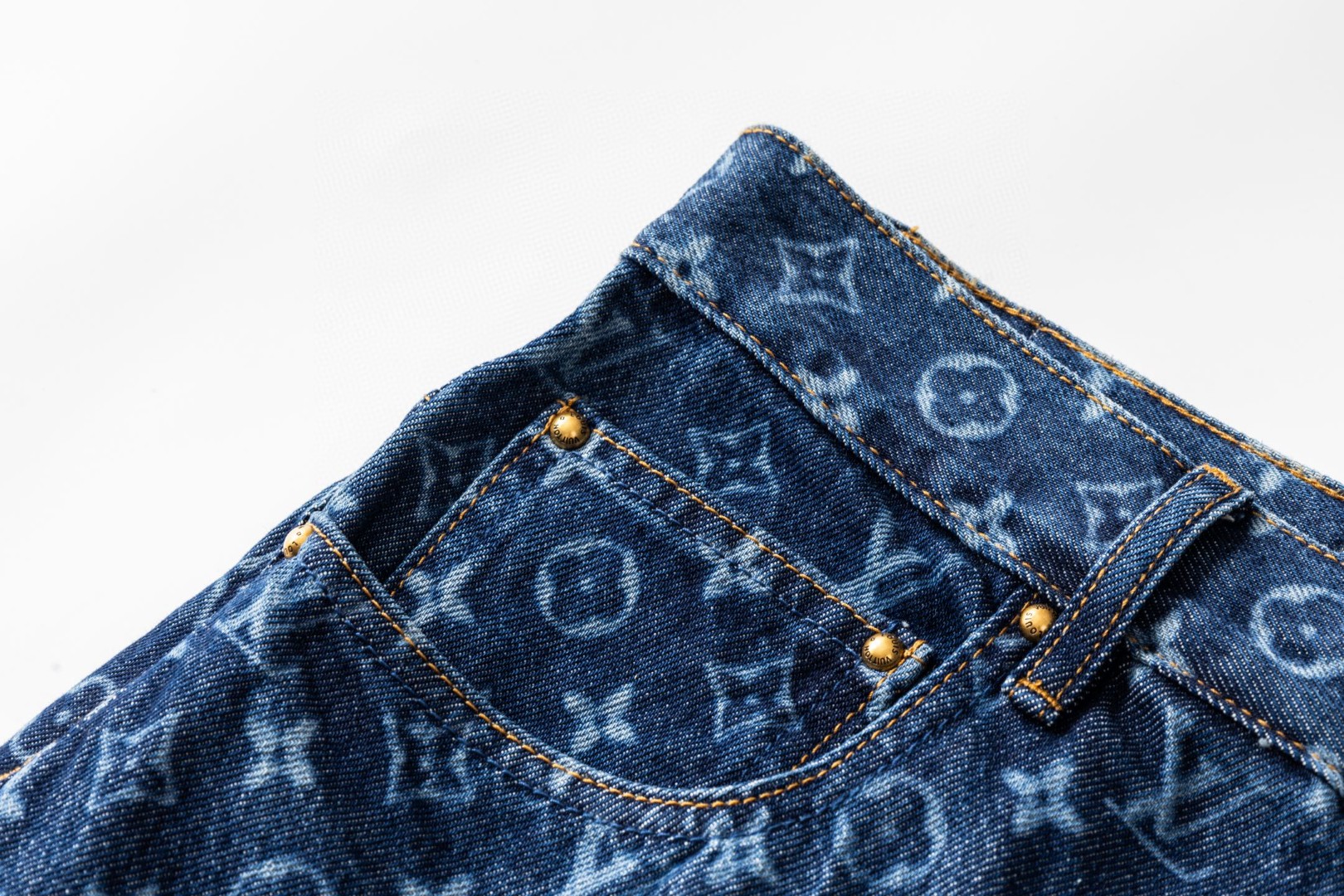 LOUIS VUITTON 路易威登 满印雏菊刺绣牛仔裤 休闲裤 长裤 裤子 蓝色 C5 1AJRNF