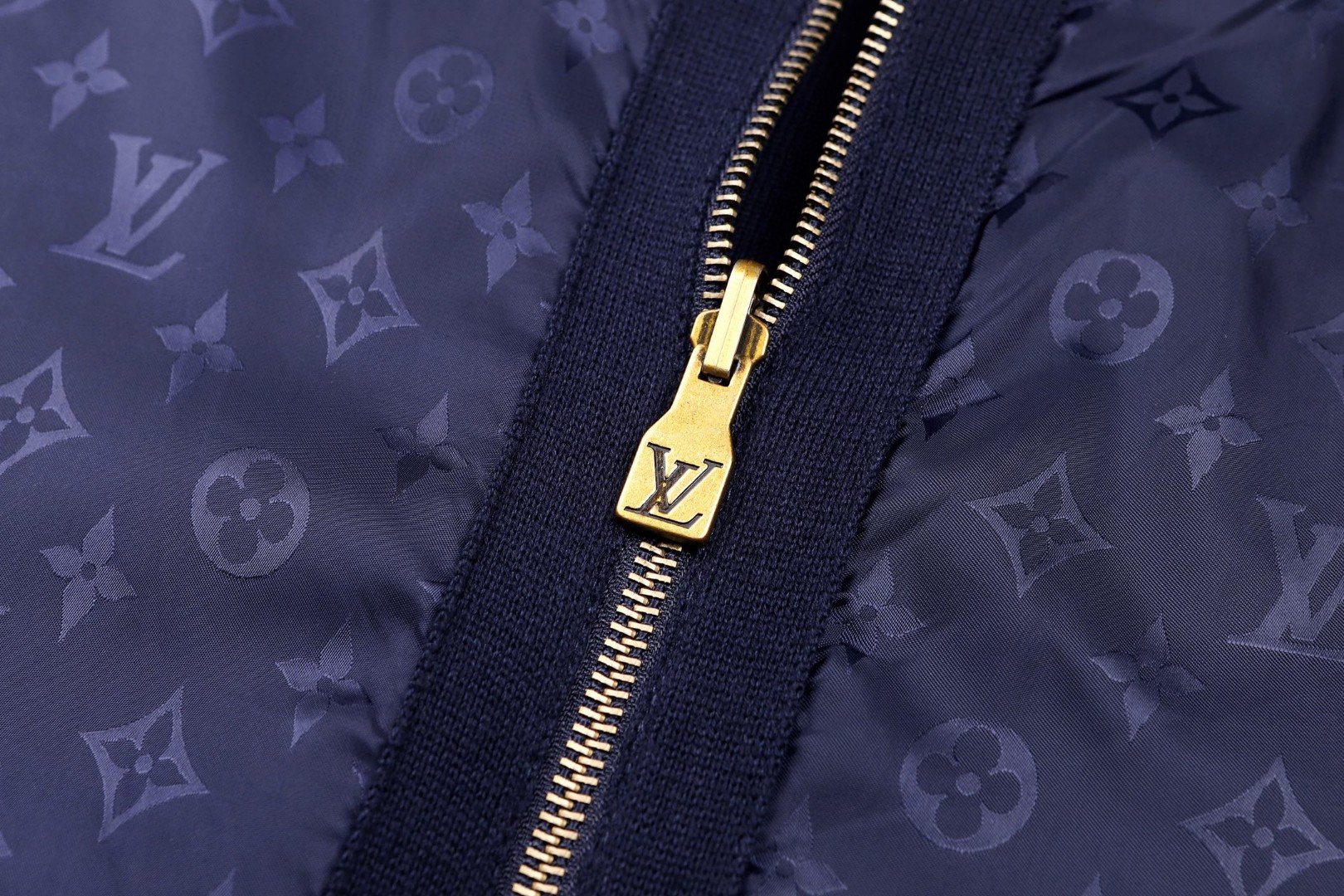 LOUIS VUITTON 路易威登 双面两穿皮标logo标识拉链运动外套 夹克 长袖 藏蓝色 C0 1AK72W