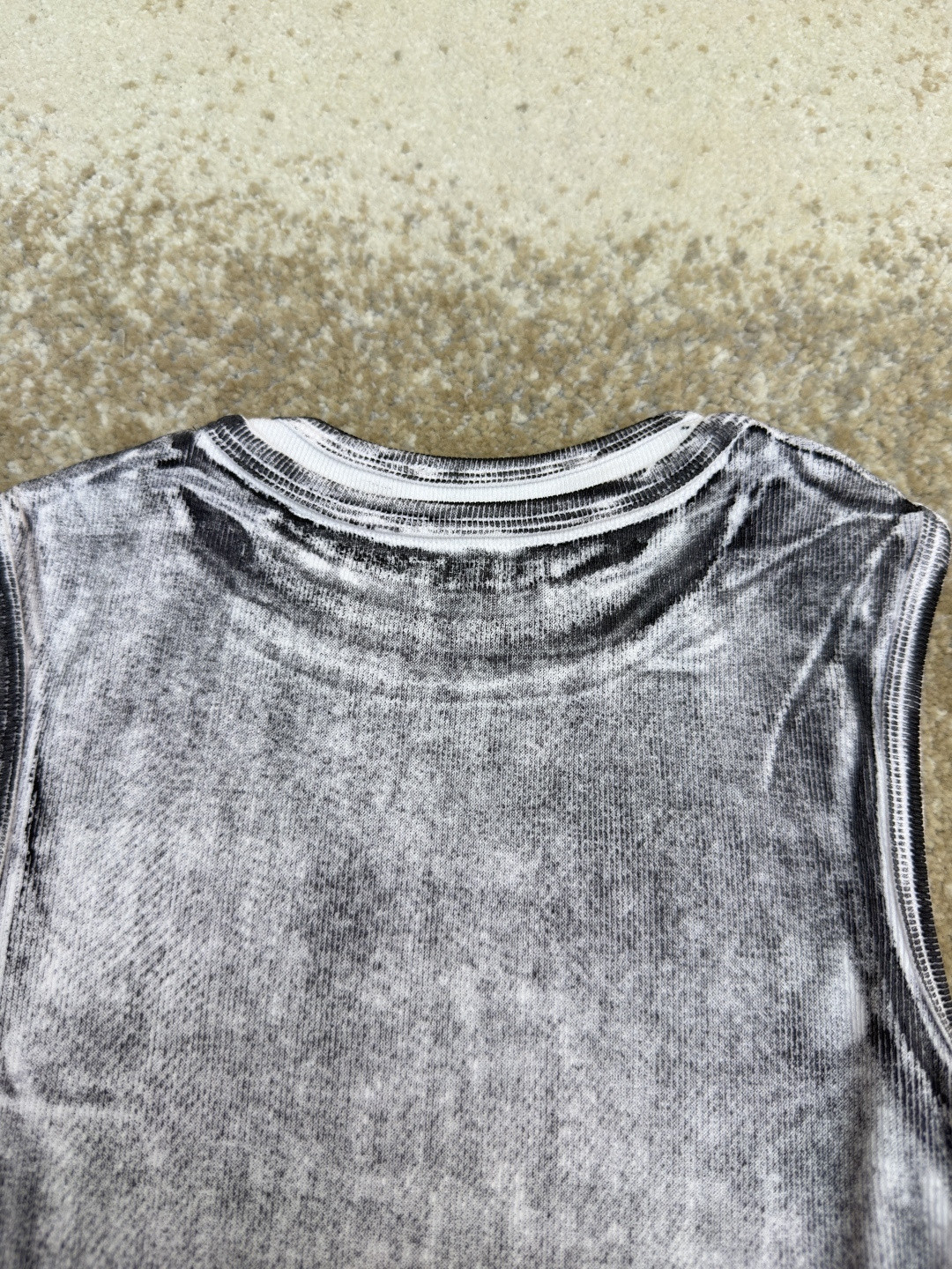 Acne Studios 假两件徽标印花无袖背心 女款 棕色 灰色 A0 AL0542-AC0