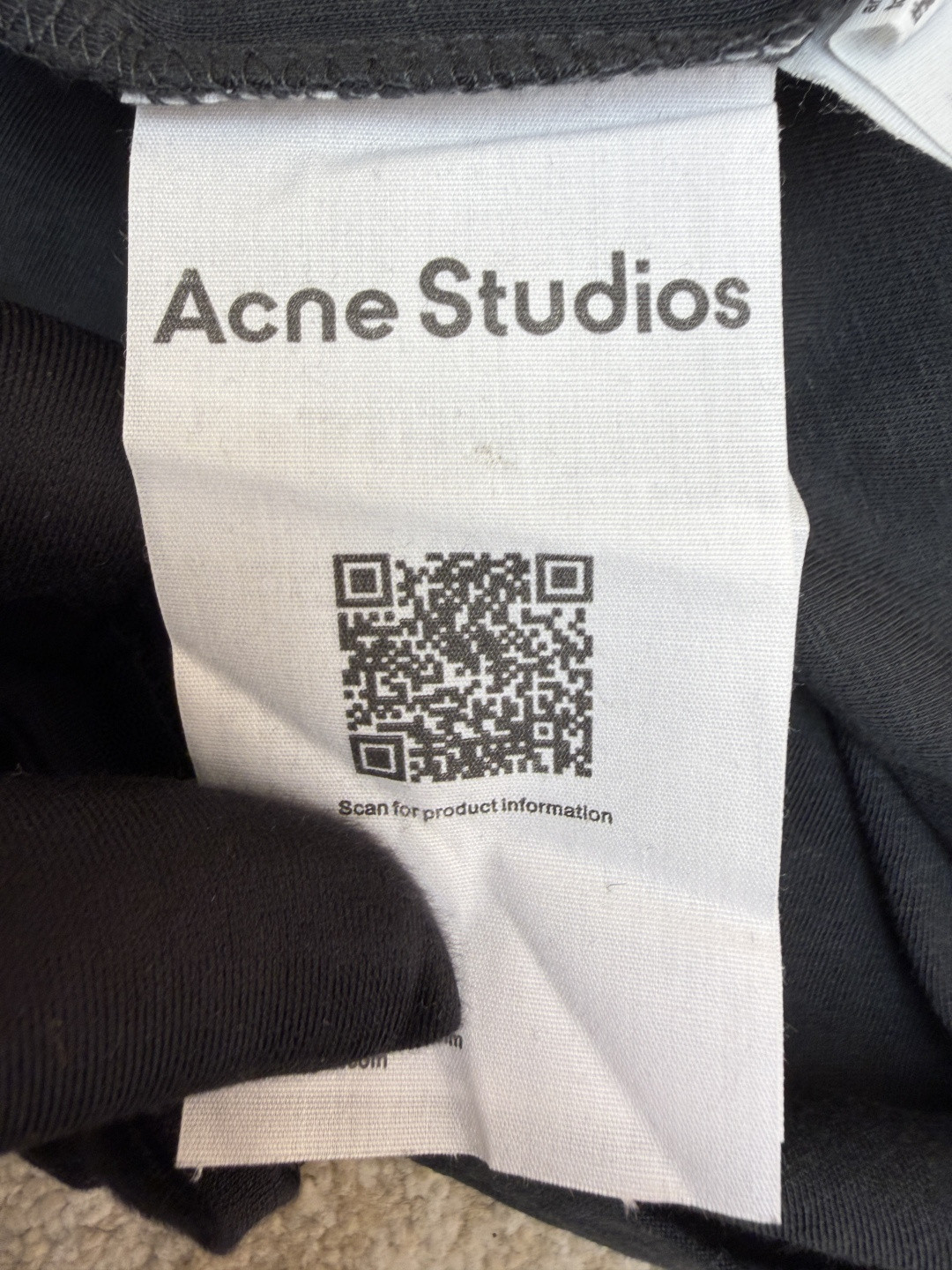 Acne Studios 胸前小标圆领T恤 短袖 女款 白色 黑色 A0 CL0492-AEG