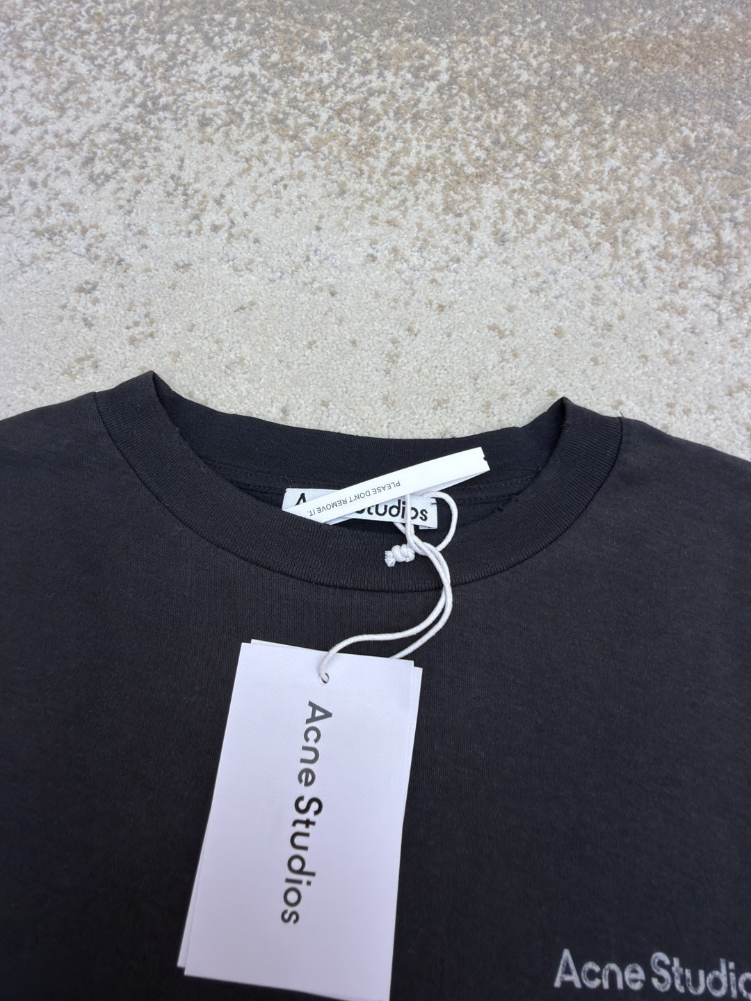 Acne Studios 胸前小标圆领T恤 短袖 女款 白色 黑色 A0 CL0492-AEG