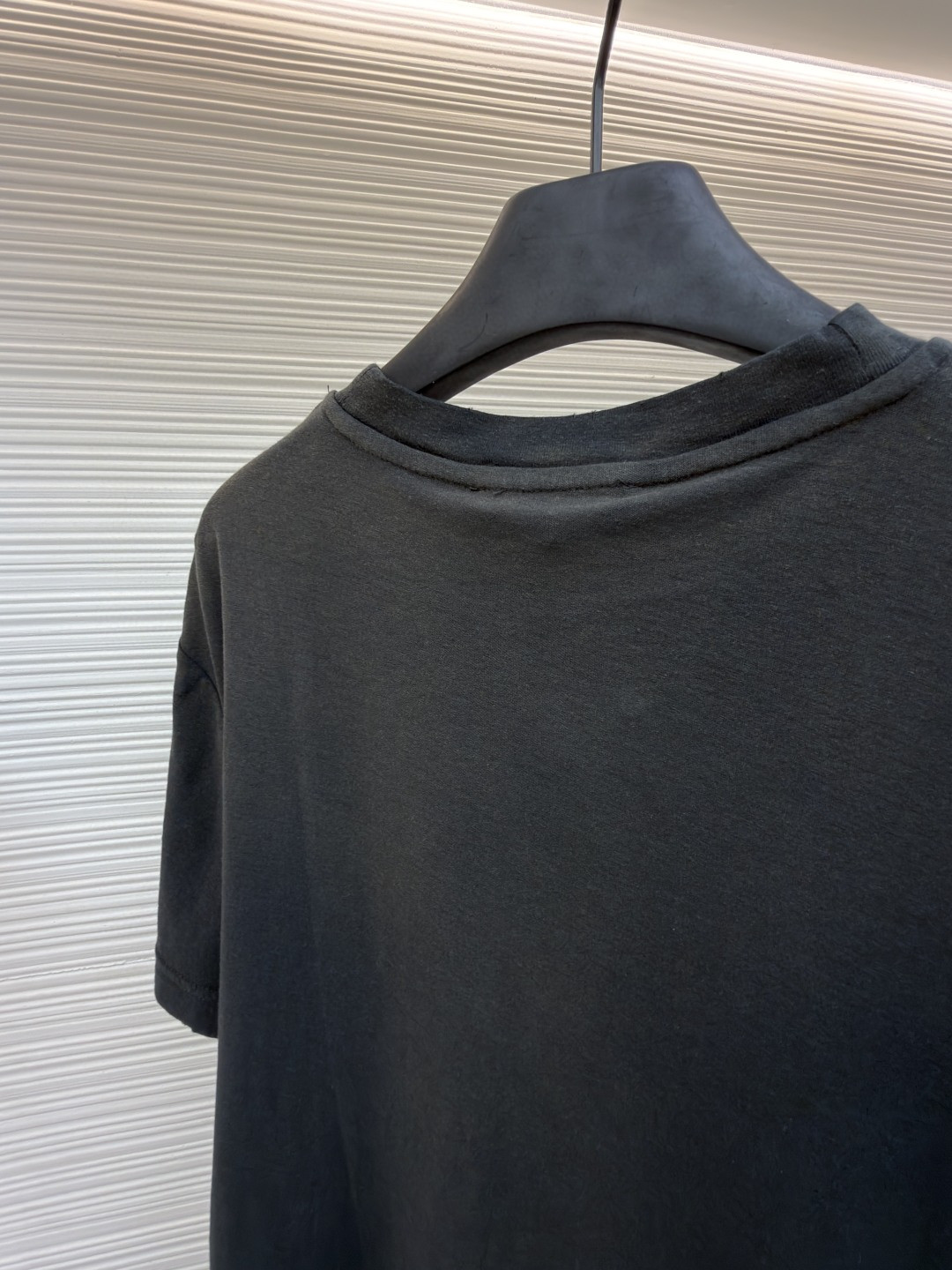 Acne Studios 胸前小标圆领T恤 短袖 女款 白色 黑色 A0 CL0492-AEG