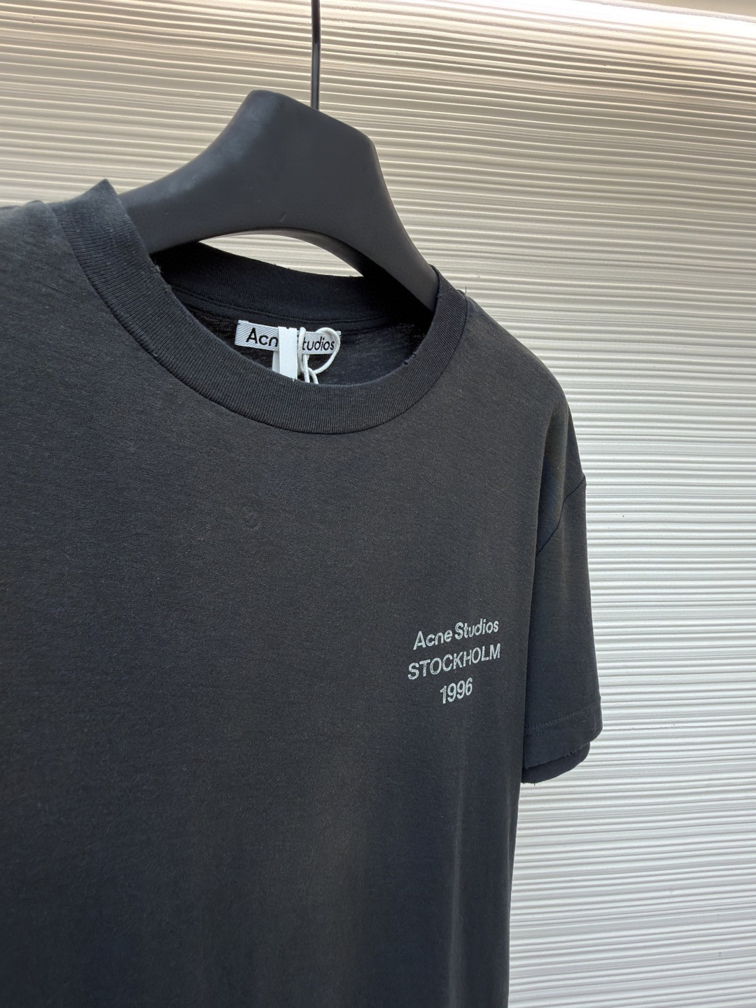 Acne Studios 胸前小标圆领T恤 短袖 女款 白色 黑色 A0 CL0492-AEG