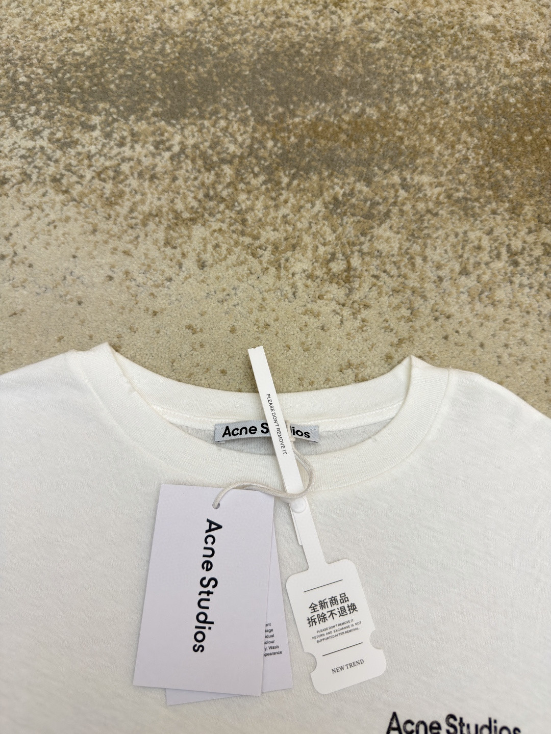 Acne Studios 胸前小标圆领T恤 短袖 女款 白色 黑色 A0 CL0492-AEG