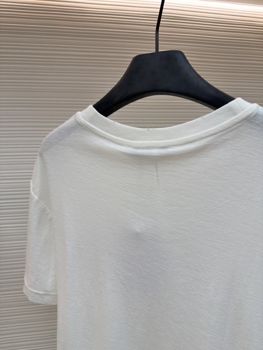 Acne Studios 胸前小标圆领T恤 短袖 女款 白色 黑色 A0 CL0492-AEG