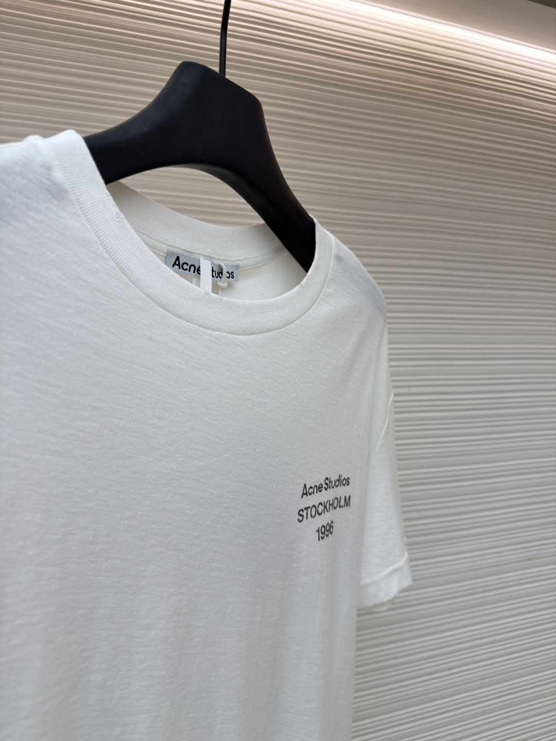 Acne Studios 胸前小标圆领T恤 短袖 女款 白色 黑色 A0 CL0492-AEG