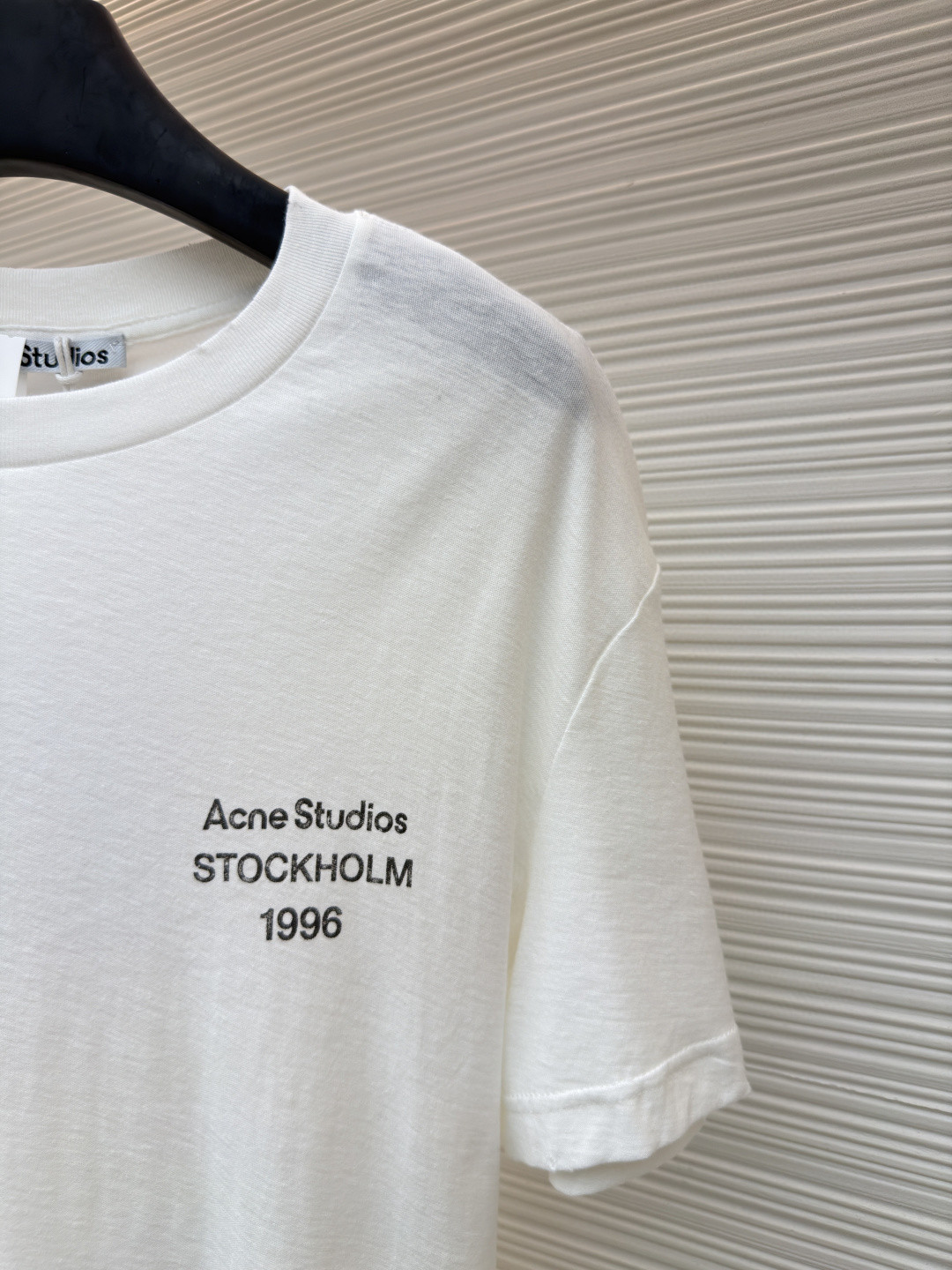 Acne Studios 胸前小标圆领T恤 短袖 女款 白色 黑色 A0 CL0492-AEG