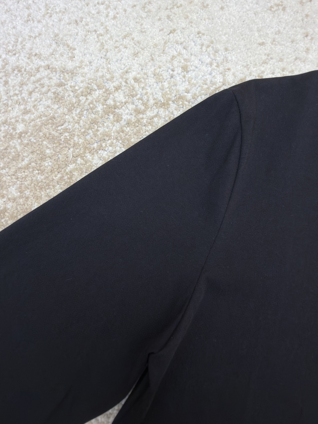 Acne Studios 袖口小标圆领T恤 打底衫 长袖 白色 黑色 A2 