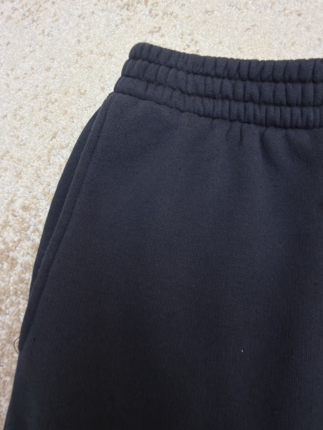 Acne Studios 1996后袋印花水洗运动裤 卫裤 休闲裤 长裤 裤子 黑色 A7