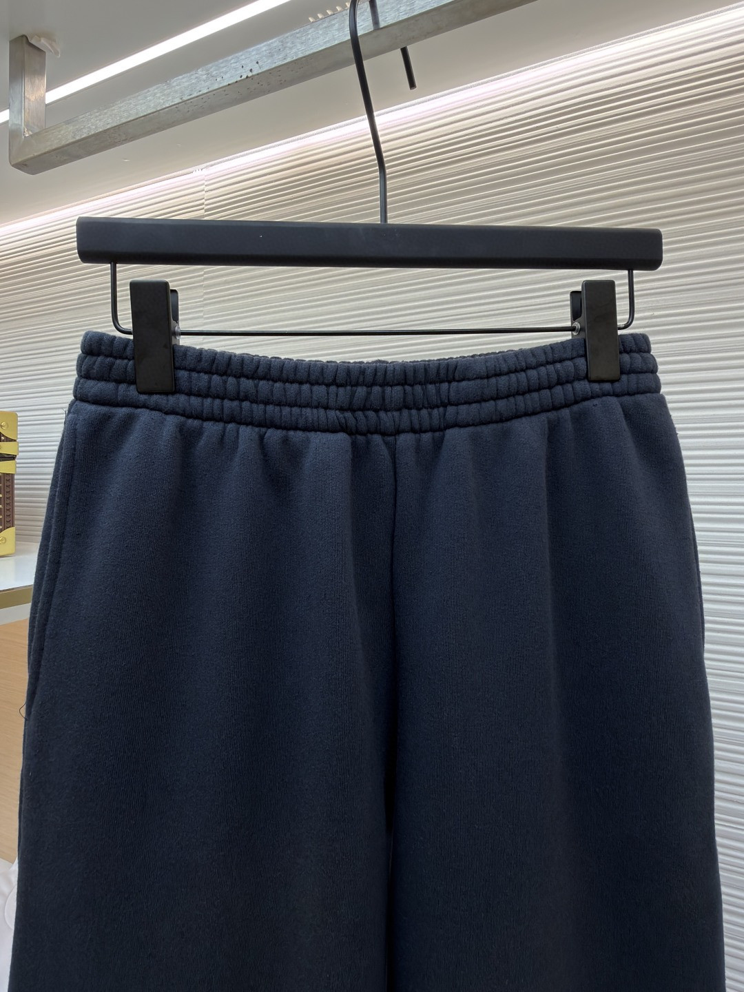 Acne Studios 1996后袋印花水洗运动裤 卫裤 休闲裤 长裤 裤子 黑色 A7