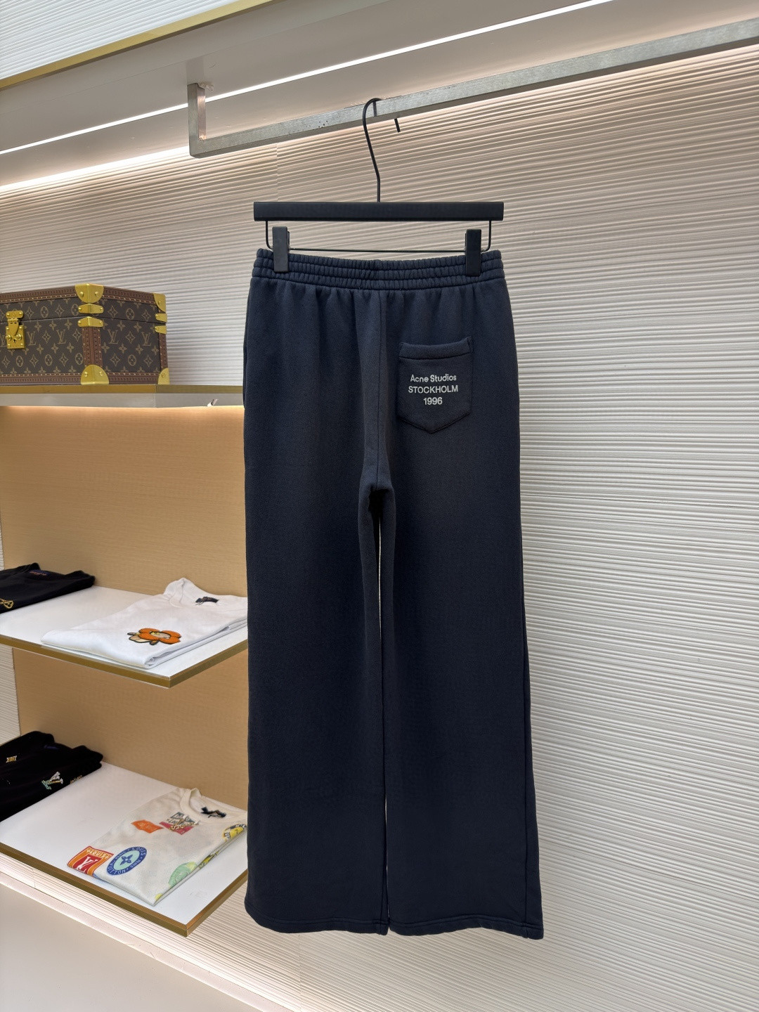 Acne Studios 1996后袋印花水洗运动裤 卫裤 休闲裤 长裤 裤子 黑色 A7