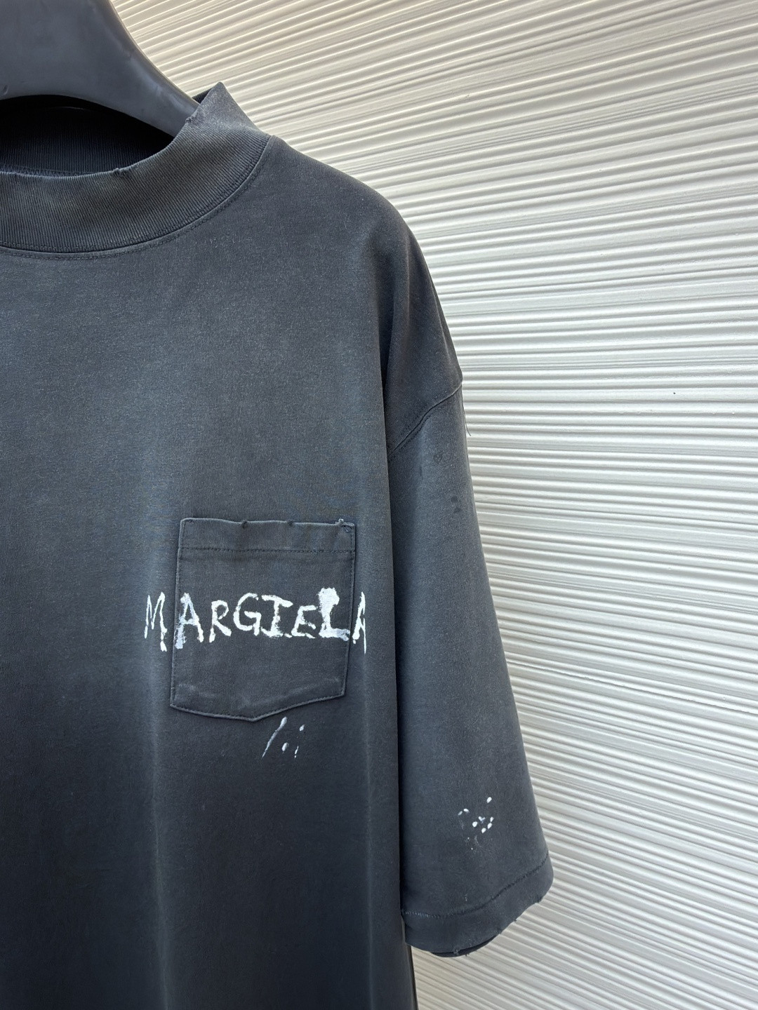 Maison Margiela 马吉拉 做旧涂鸦圆领短袖 T恤 套头 夏季 黑色 A0 S50GC0714S24567-861