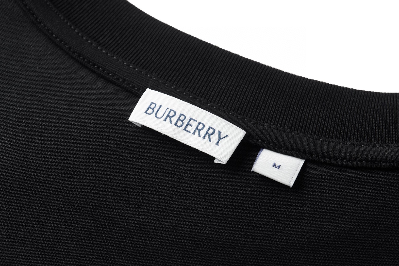 Burberry 巴宝莉 五金战马标识圆领长袖 T恤 打底衫 黑色 A5 
