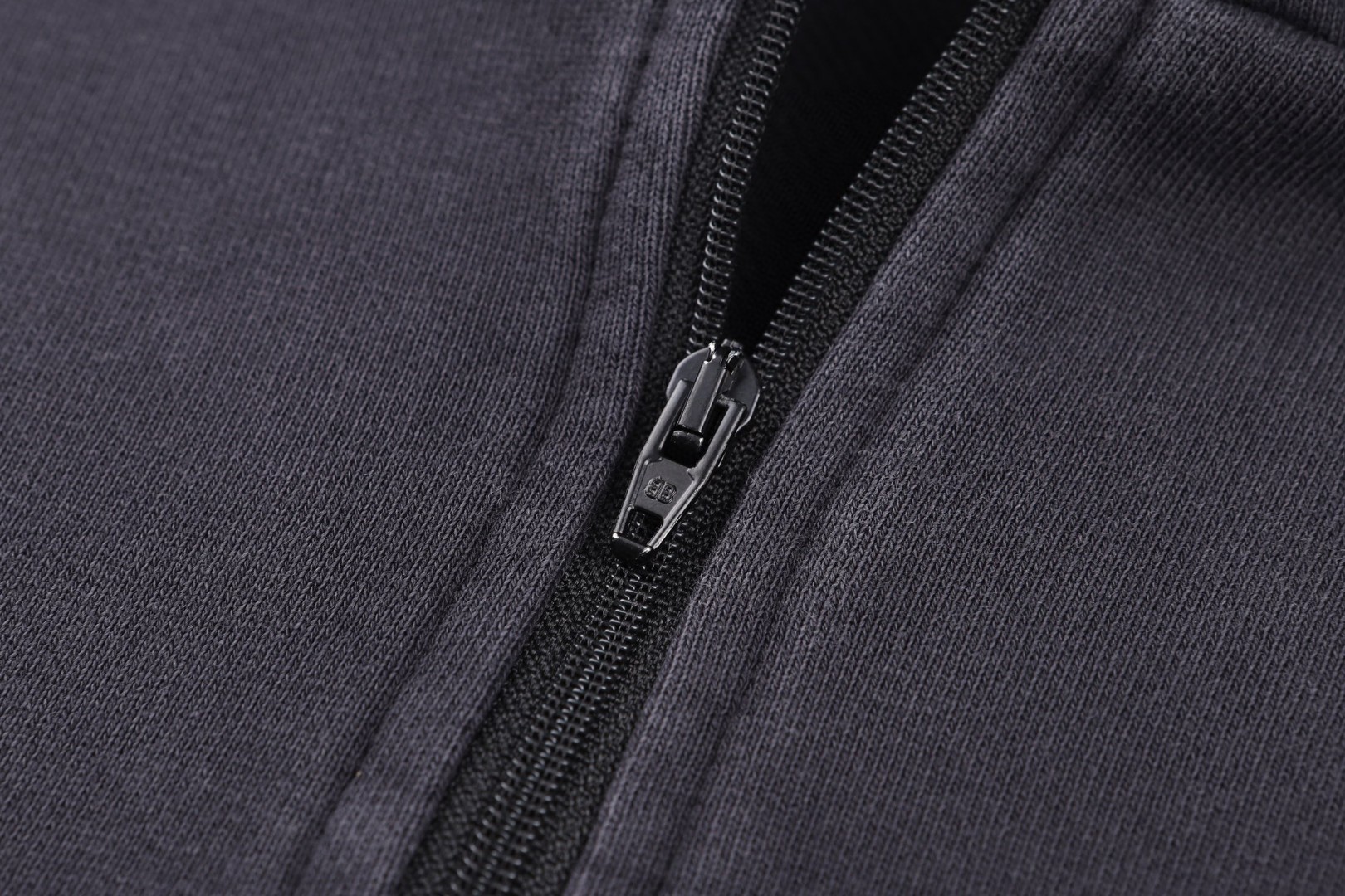 Balenciaga 巴黎世家 胶带logo印花半拉链卫衣 外套 长袖 黑色 B0 850438TTVL71041