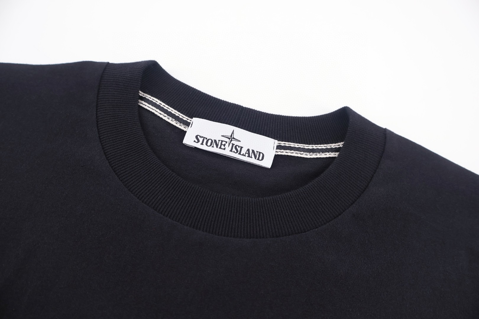STONE ISLAND 石头岛 徽章印花圆领短袖 T恤 夏款 米杏色 黑色 A0 L1S152100001S0285-V0029