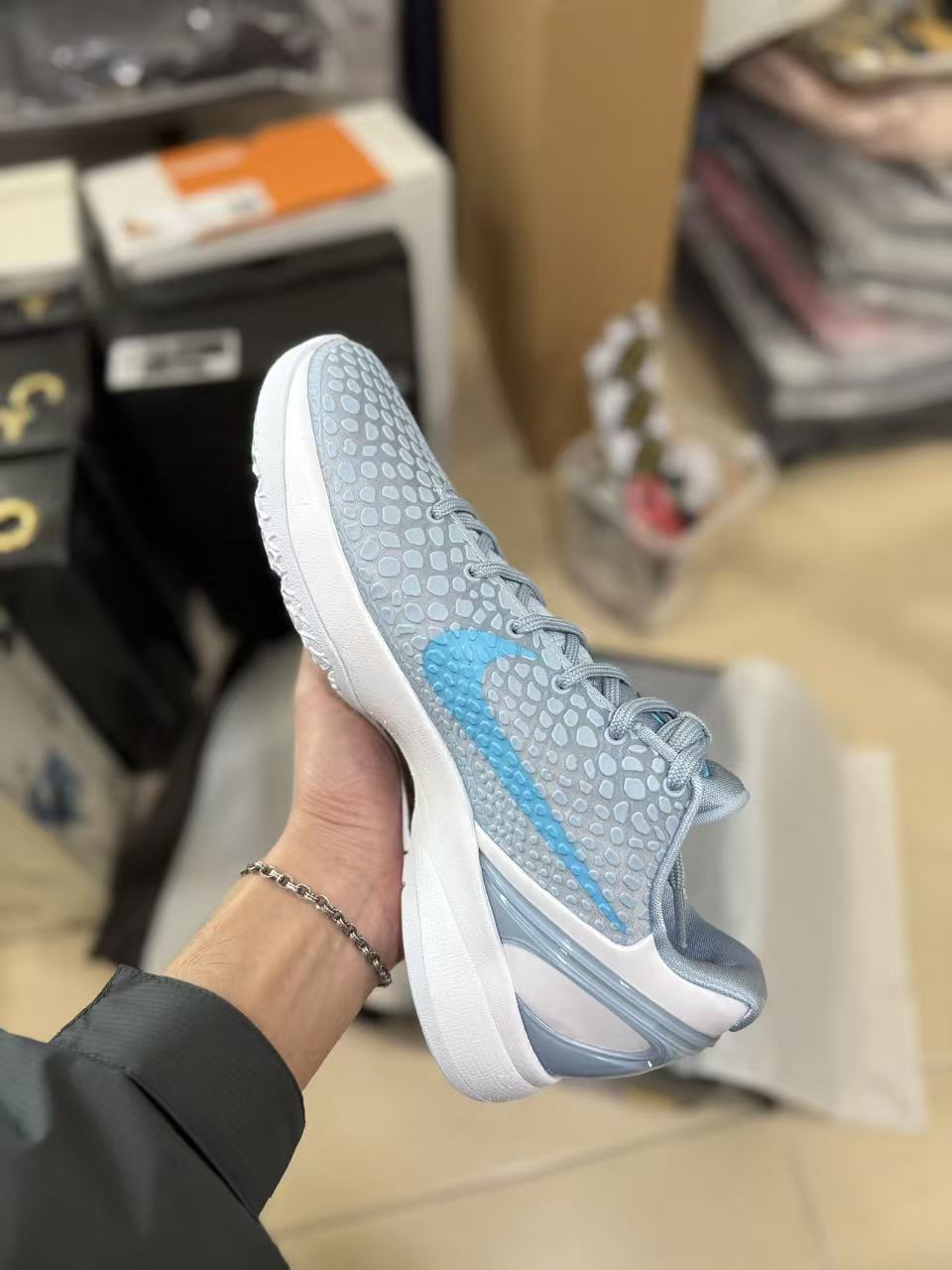 H12 Kobe6  前掌Zoom Turbo 气垫 后掌EVA缓震 低筒 球鞋 籃球鞋 實戰鞋 真碳板 男鞋 波鞋 克拉克北卡蓝 IO3672-400