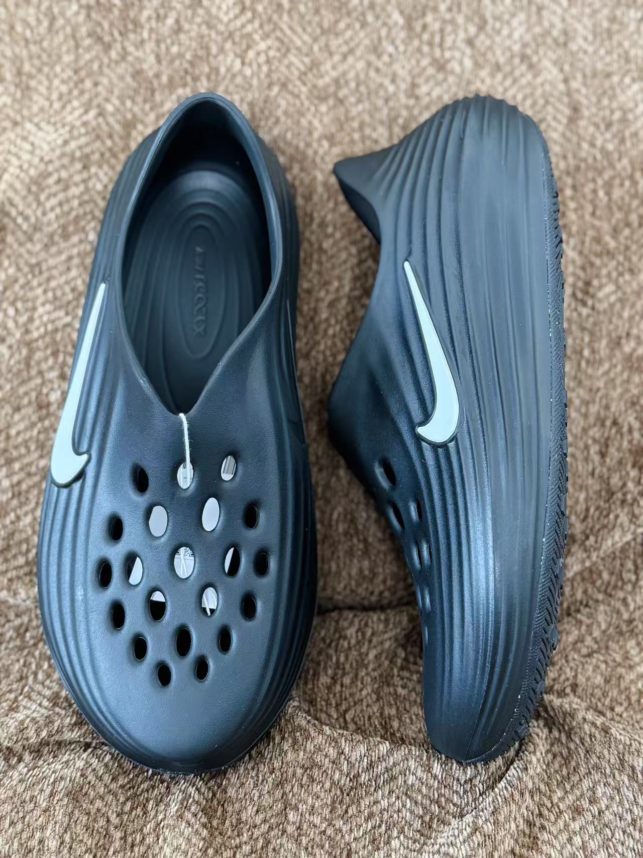 正确复合底 Nike Reactx Rejuven8 洞洞鞋 简约舒适  室外拖鞋 男女同款  黑白