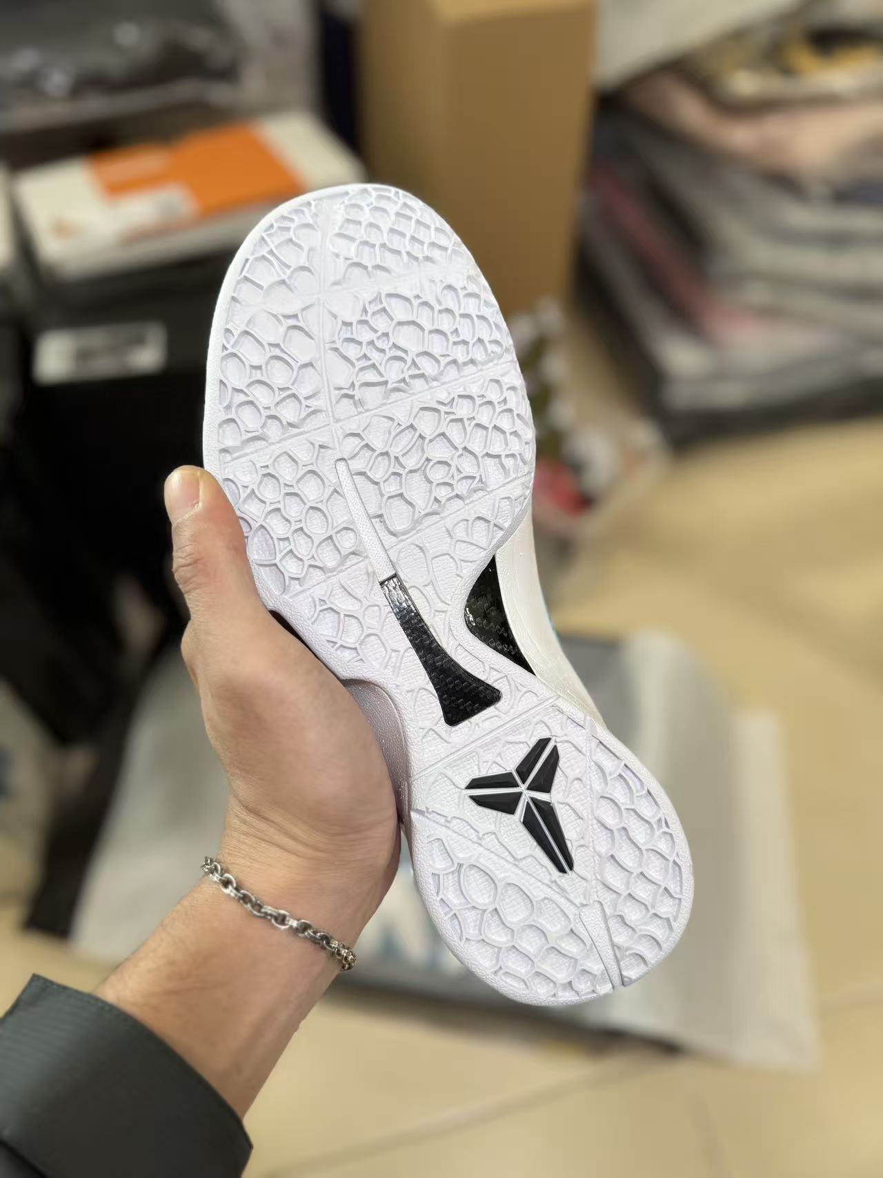 H12 Kobe6  前掌Zoom Turbo 气垫 后掌EVA缓震 低筒 球鞋 籃球鞋 實戰鞋 真碳板 男鞋 波鞋 克拉克北卡蓝 IO3672-400