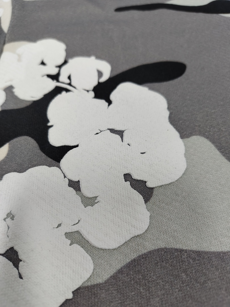 Denim Tears DT 木棉花 花环 图案 发泡印花  拉链 外套  迷彩灰白黑-B0