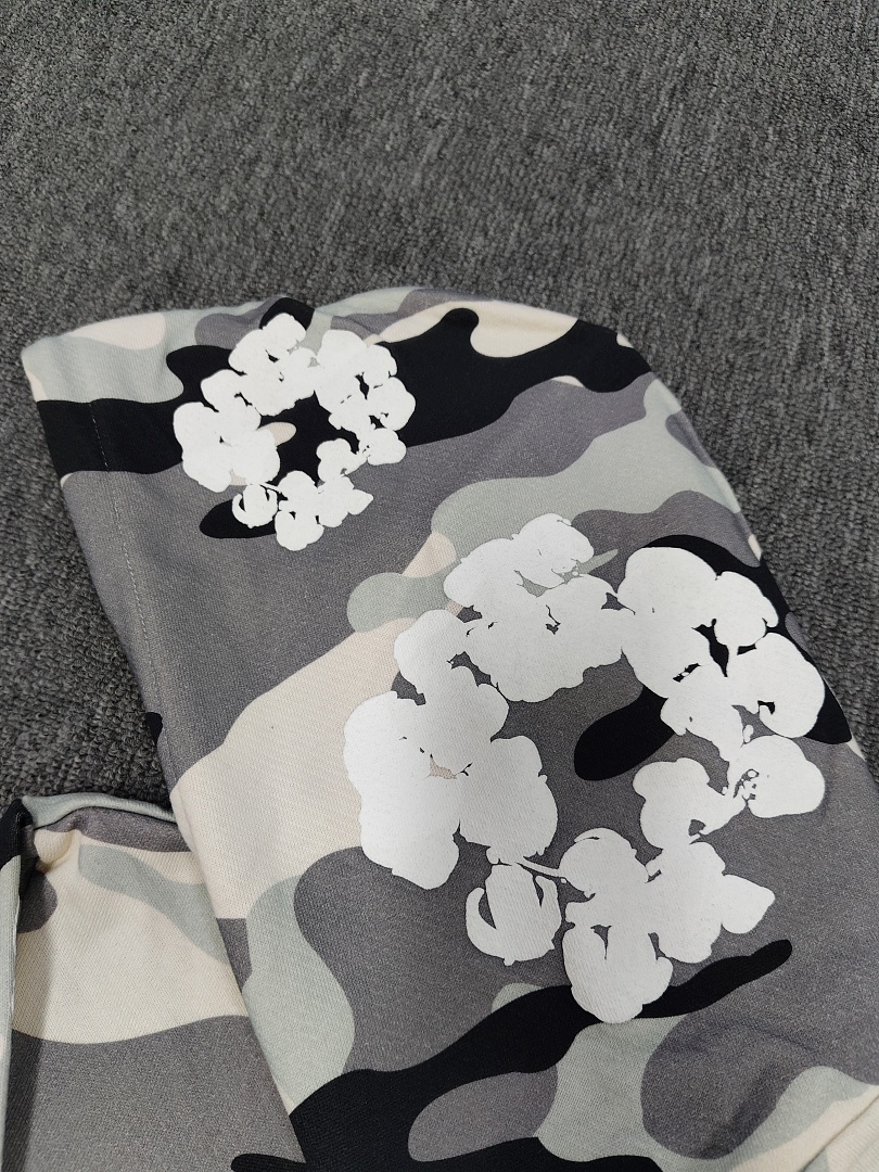Denim Tears DT 木棉花 花环 图案 发泡印花  拉链 外套  迷彩灰白黑-B0