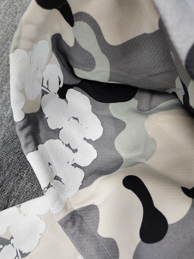 Denim Tears DT 木棉花 花环 图案 发泡印花  拉链 外套  迷彩灰白黑-B0