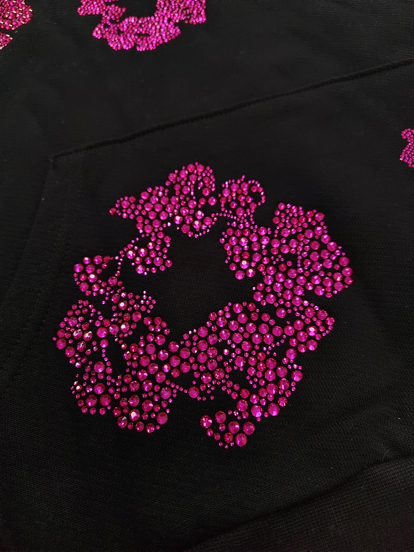 Denim Tears DT 木棉花 花环 图案 发泡  连帽卫衣 黑色 粉钻-B0