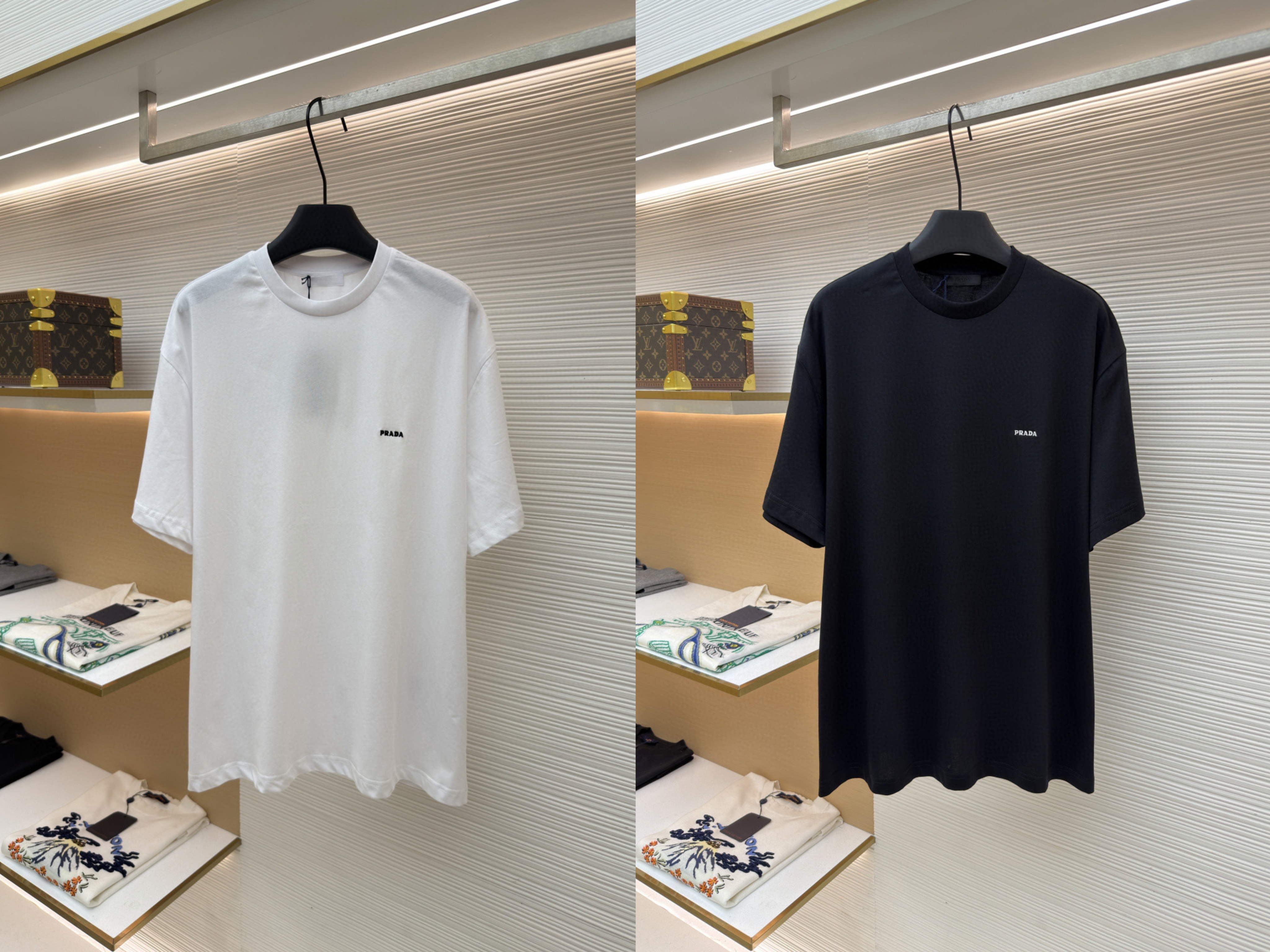 PRADA 普拉达 标志小绣花圆领短袖 T恤 夏季 白色 黑色 A0 