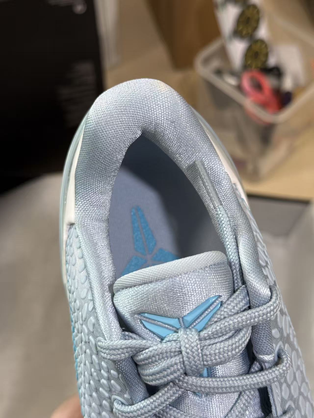 H12 Kobe6  前掌Zoom Turbo 气垫 后掌EVA缓震 低筒 球鞋 籃球鞋 實戰鞋 真碳板 男鞋 波鞋 克拉克北卡蓝 IO3672-400