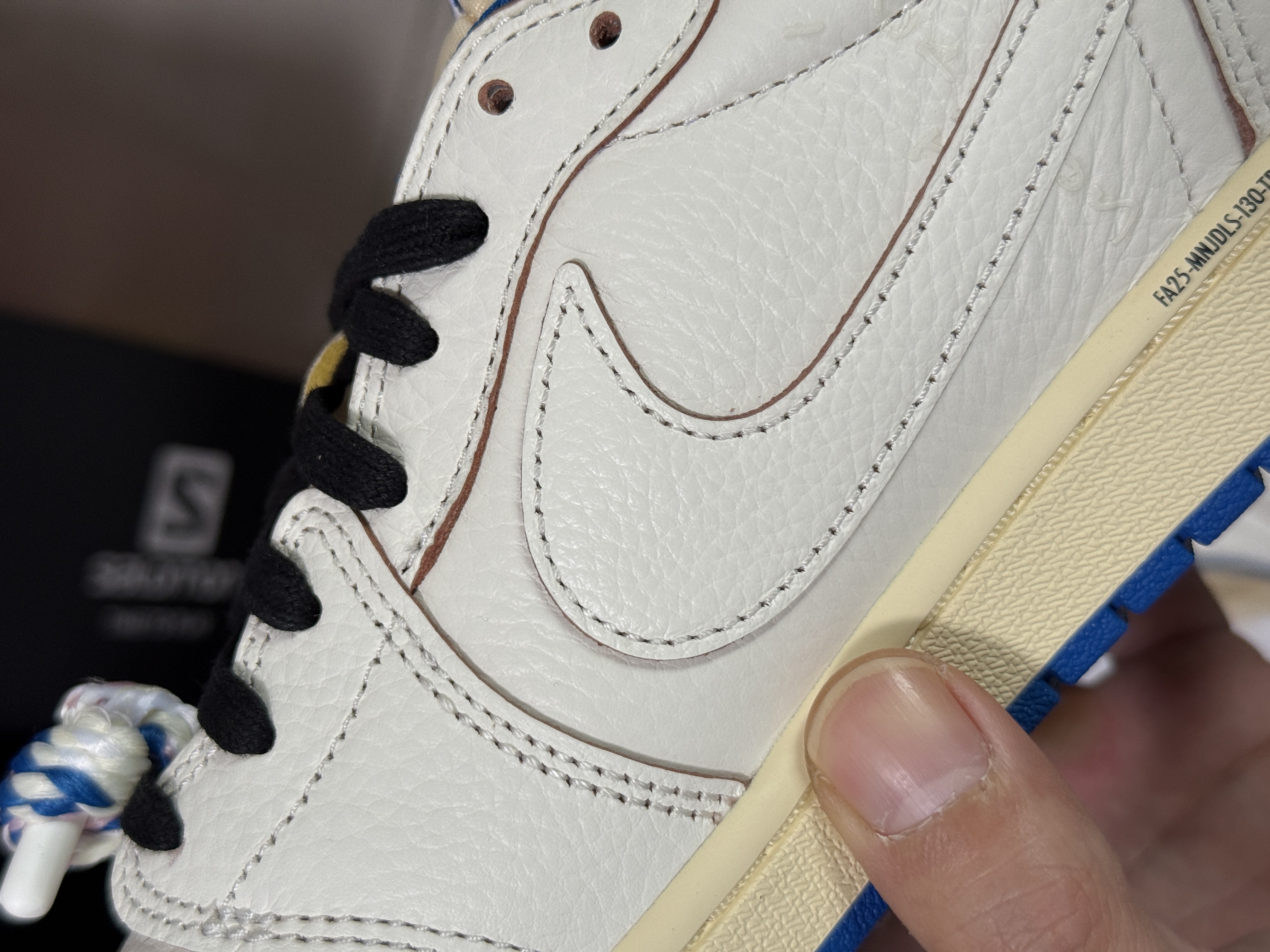  天花板 Travis Scott x Air Jordan 1 Low Fragment AJ1 倒钩 低筒 倒钩 板鞋 篮球鞋 波鞋 男女同款 闪电2.0 蓝色 DM7866-104