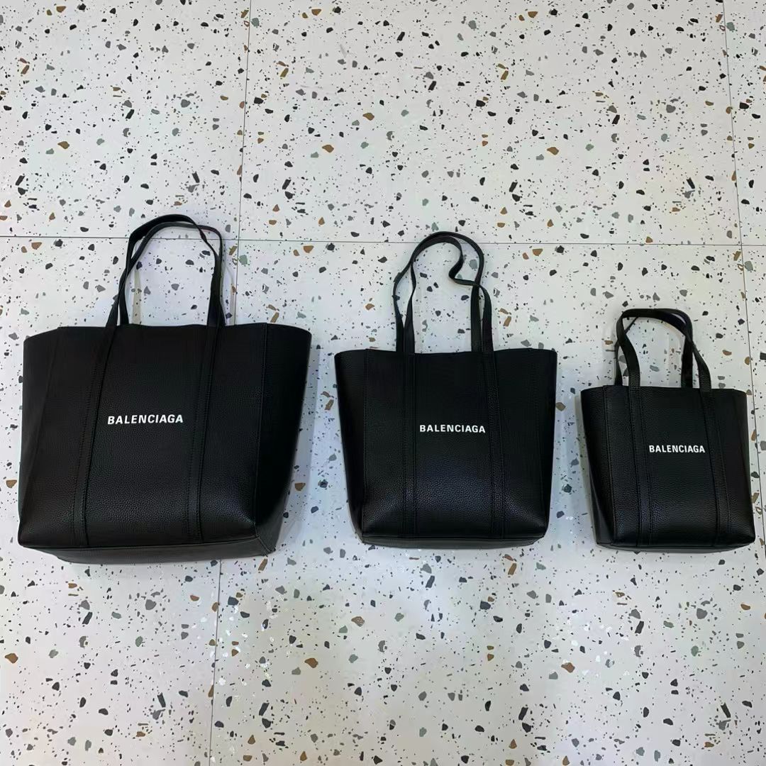 Balenciag Tote 巴黎世家 托特 皮革 牛皮 时尚 手机包 单肩包 斜跨 手提包 腰包 男女同款 黑色 551812D6W2N1000/551810-K9HBN-1090/551815D6W2N1000