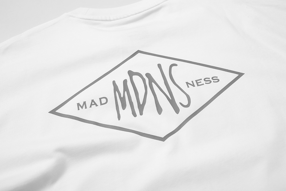 79#MADNESS 胸前字母logo印花T恤 短袖 男女同款 白色